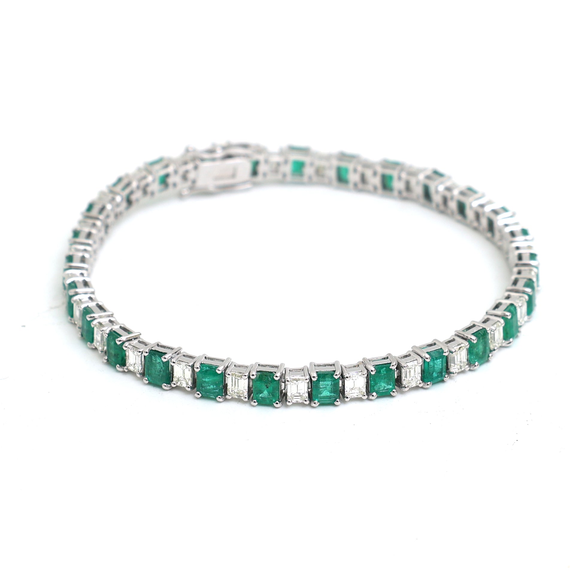 JPBRC-1122/8679 Emerald Diamond Bracelet | 18K