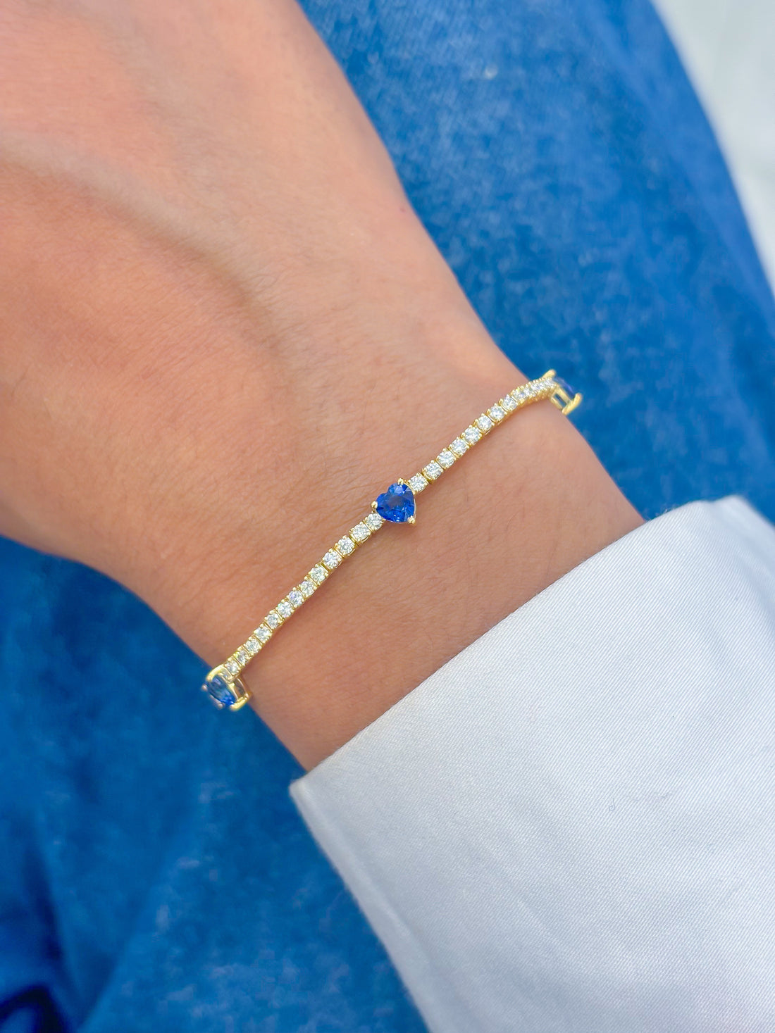 JPBRC-1128/8698 Blue Sapphire Heart With Diamond Bracelet | 18K
