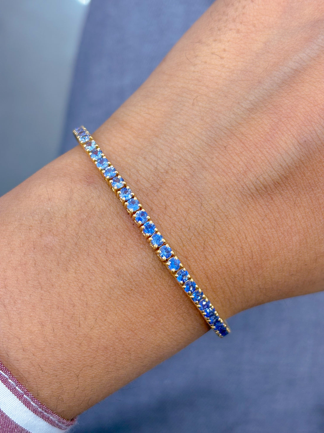 JPBRC-637/4579 Blue Sapphire Round 2.50 Mm Clip Chain Bracelet | 18K