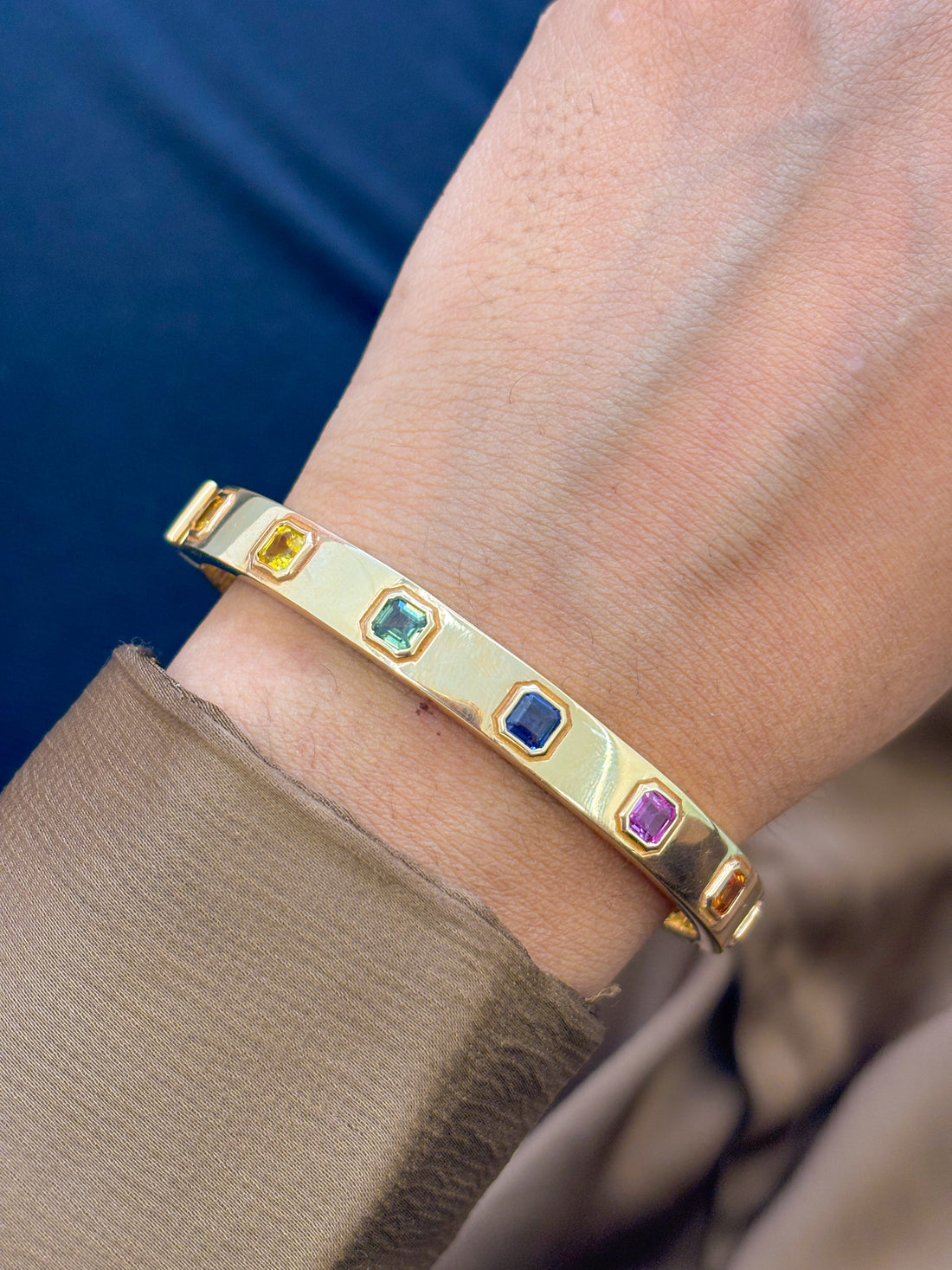 JPBRC-761/5322 Rainbow Sapphire Square Octagon Bangle Bracelet | 18K