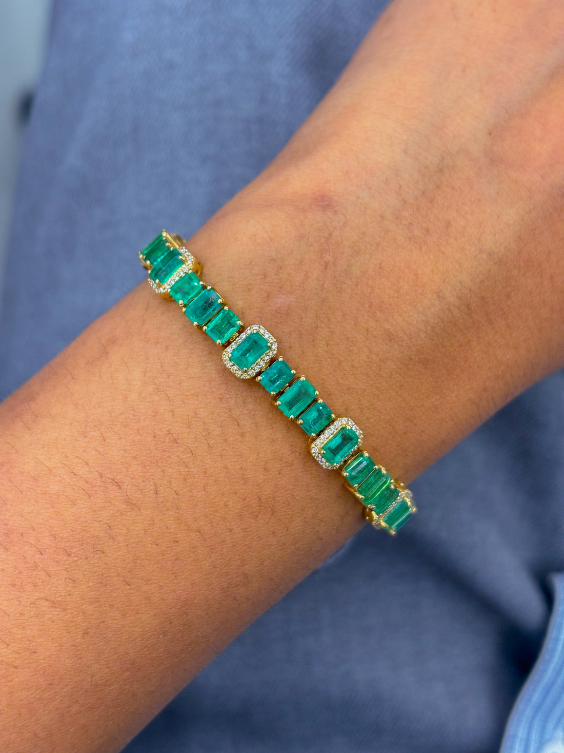 JPBRC-939/6495 Emerald Octagon With Diamond Bracelet | 18K