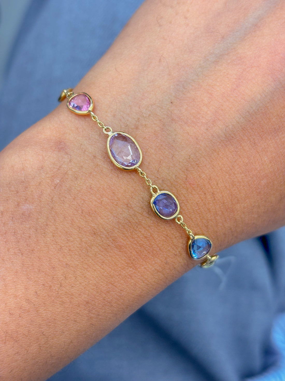 JPBRC-986/7108 Rainbow Sapphire Unshape Link Chain Bracelet | 18K
