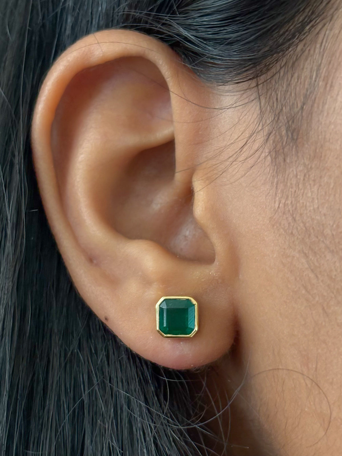 JPERG-1130/5234 Emerald Square Octagon Bezal Earring | 18K