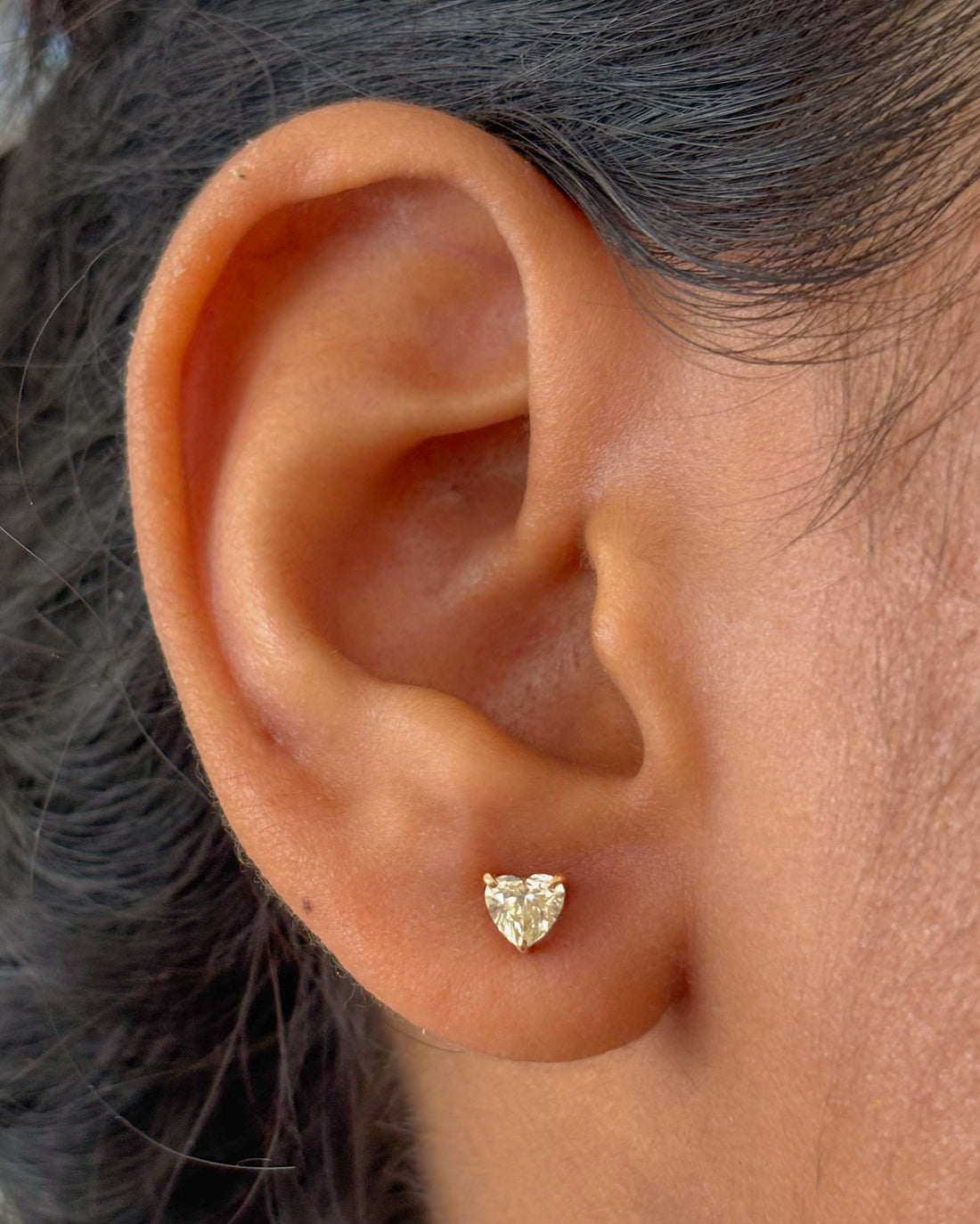 JPERG-1226/5445 Diamond Heart Studs Earring | 18K