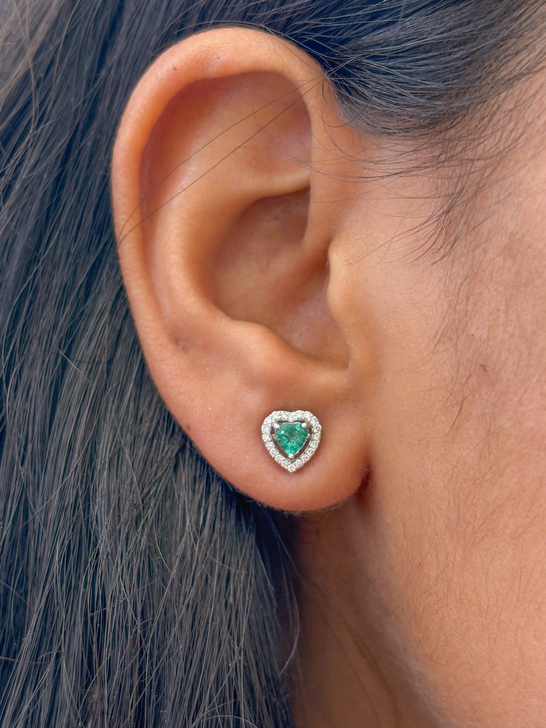 JPERG-1274/5541 Emerald  Heart 4Mm With Diamond Studs Earring | 14K