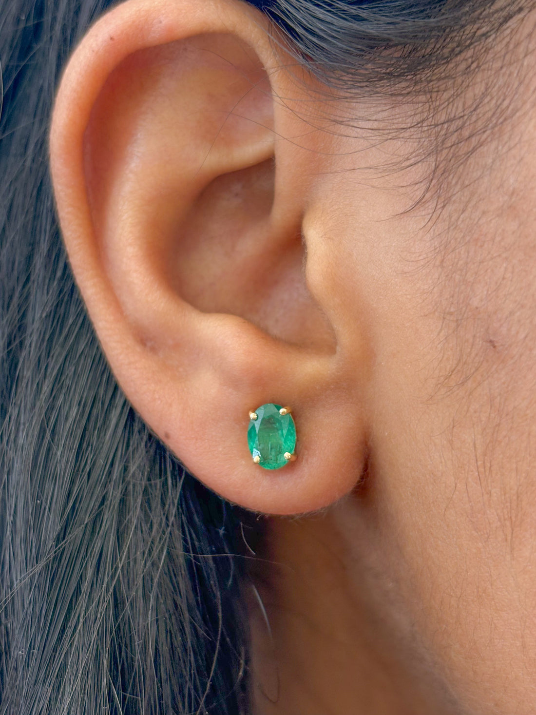 JPERG-1516/6078 Emerald Oval 7X5 Prong Set Studs Earring | 14K