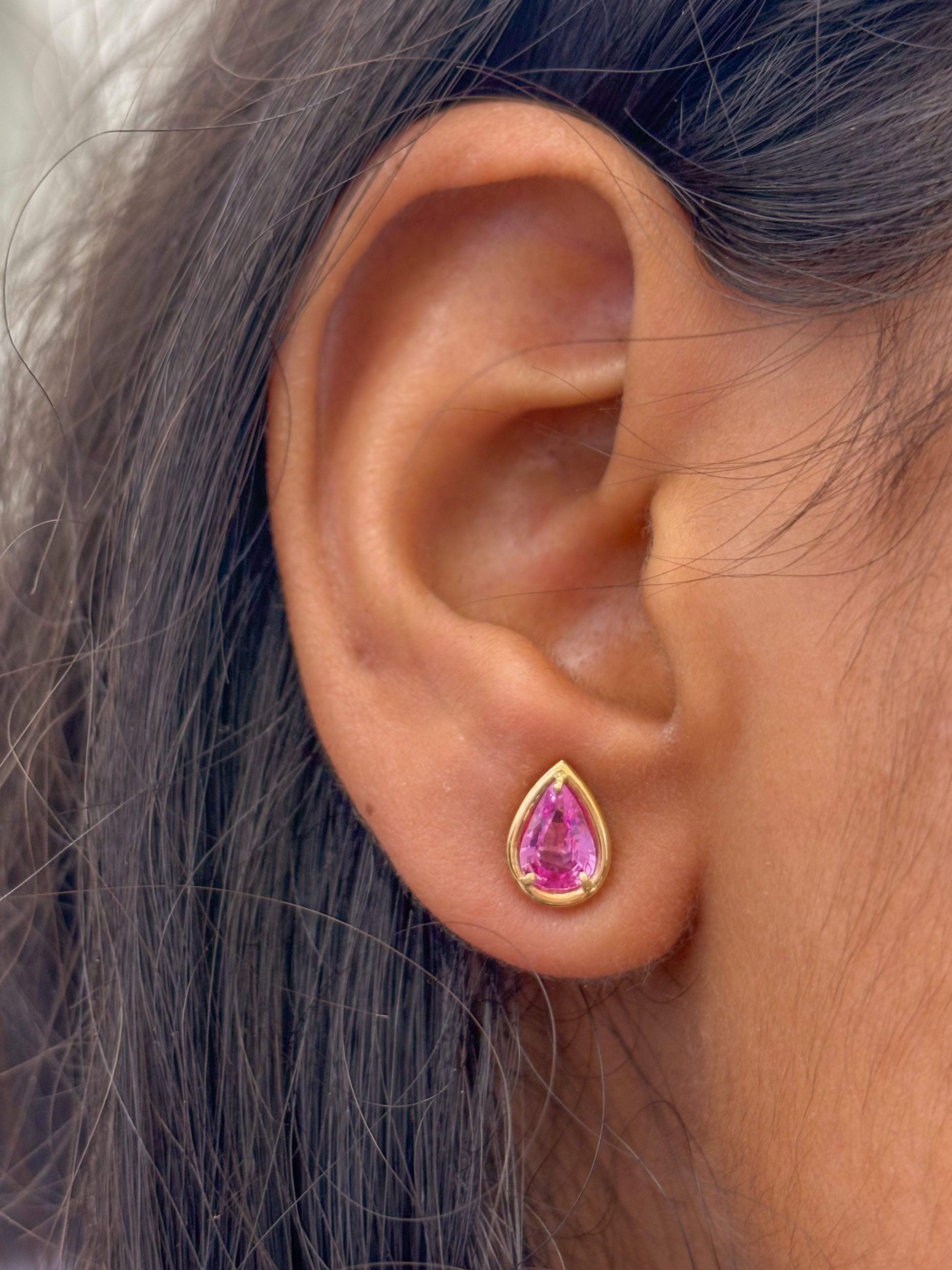 JPERG-1773/6757 Pink Sapphire Pear Prong Set Studs Earring | 18K