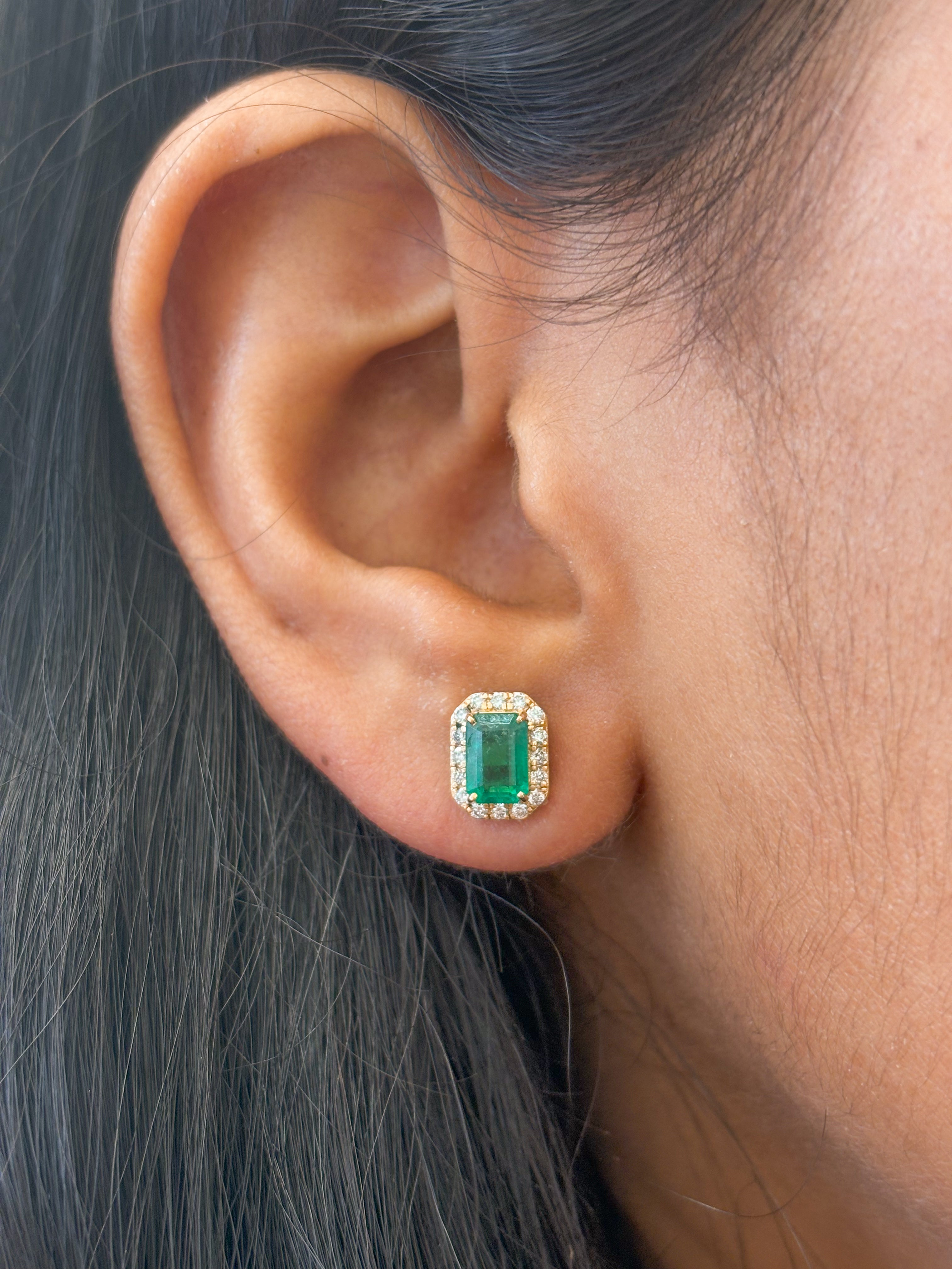JPERG-1775/6760 Emerald Octagon With Diamond Studs Earring | 18K