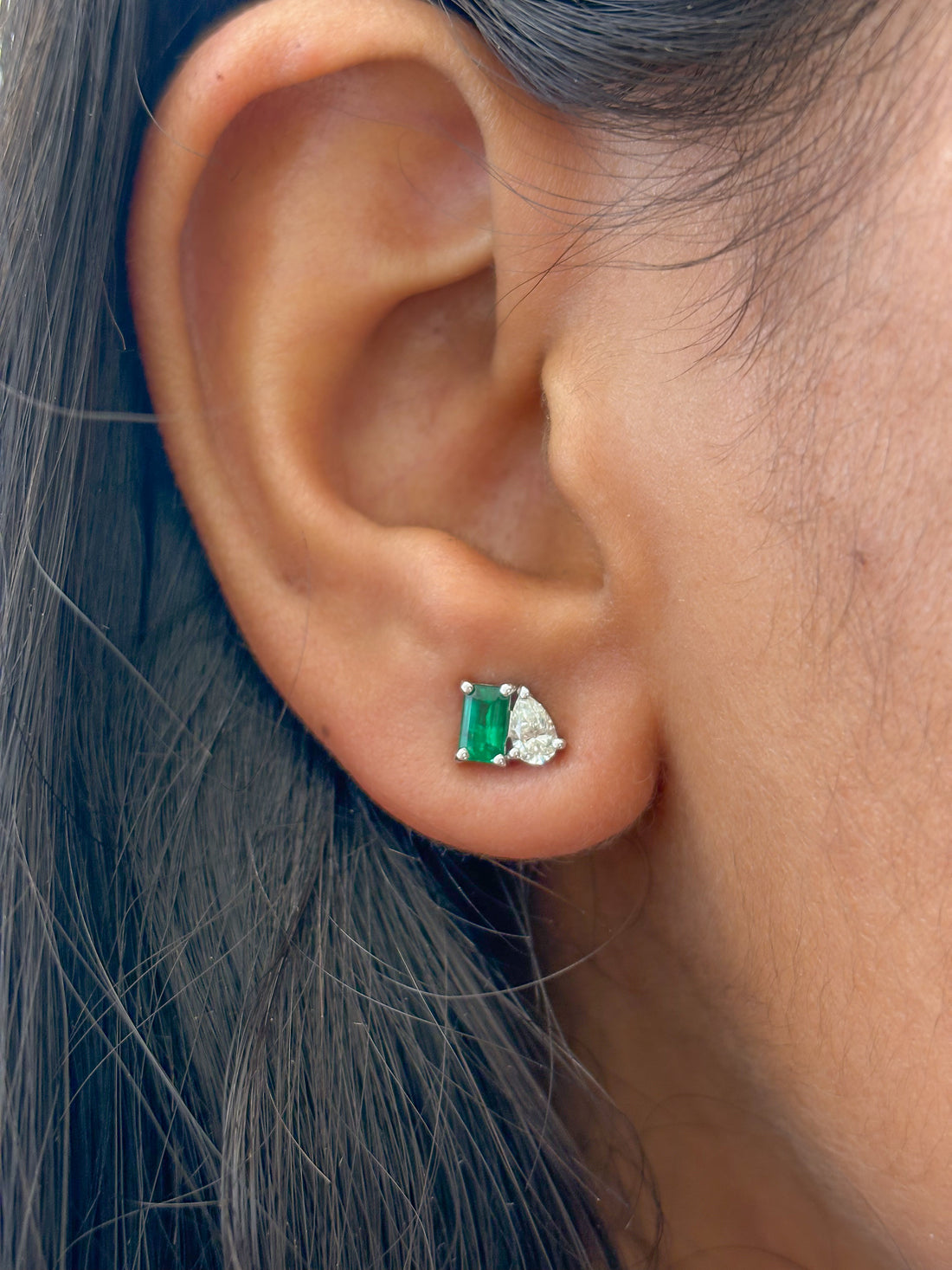 JPERG-1820/6845 Emerald Octagon Diamond Pear Studs Earring | 18K