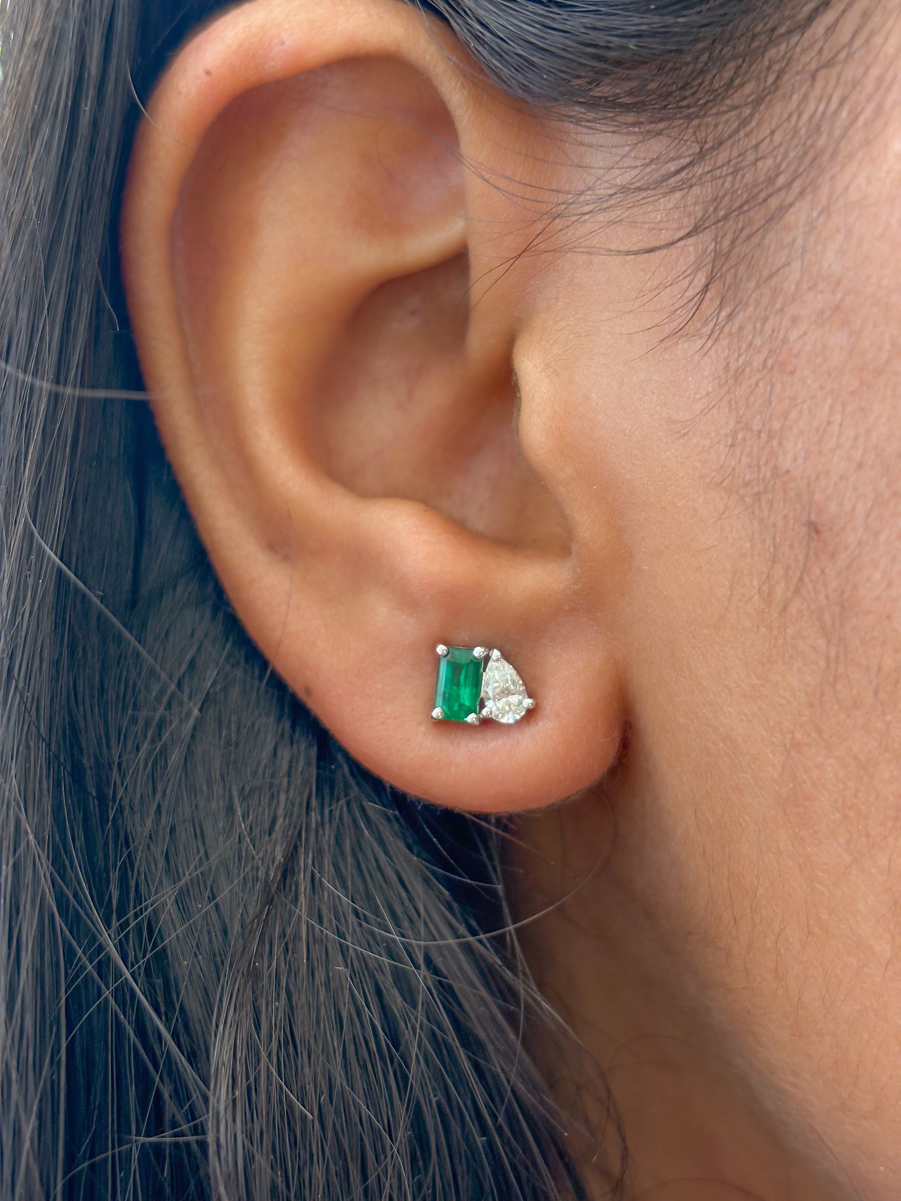 JPERG-1820/6845 Emerald Octagon Diamond Pear Studs Earring | 18K