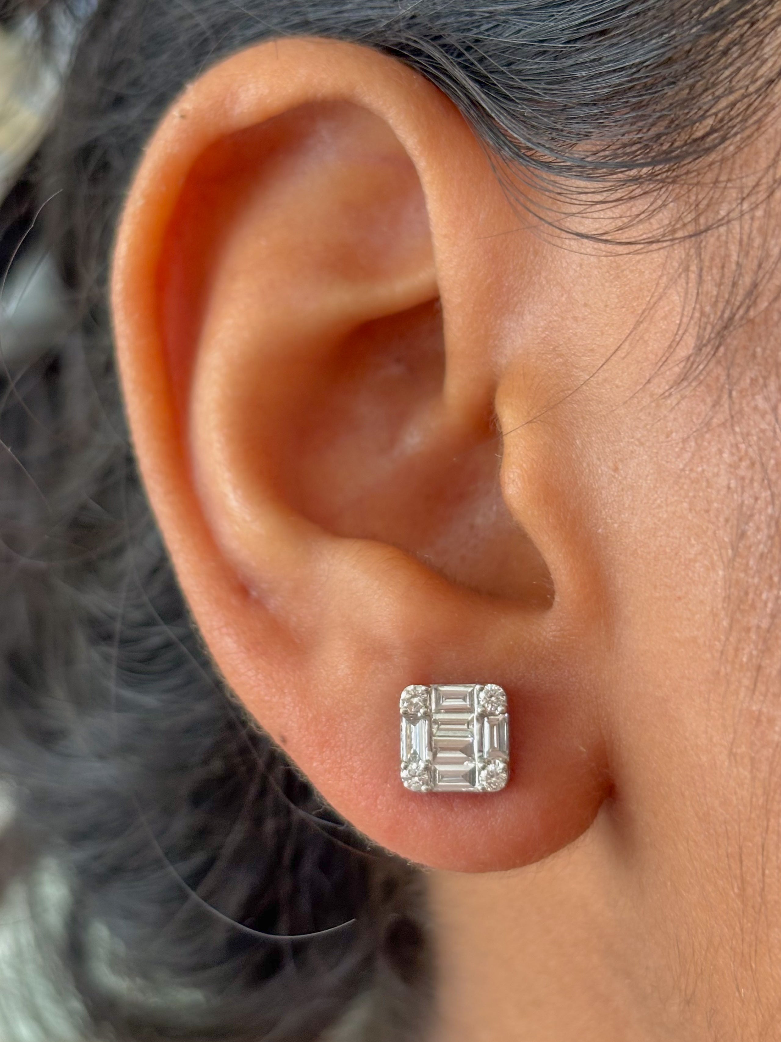 JPERG-1871/7023 Diamond Studs Earring | 18K