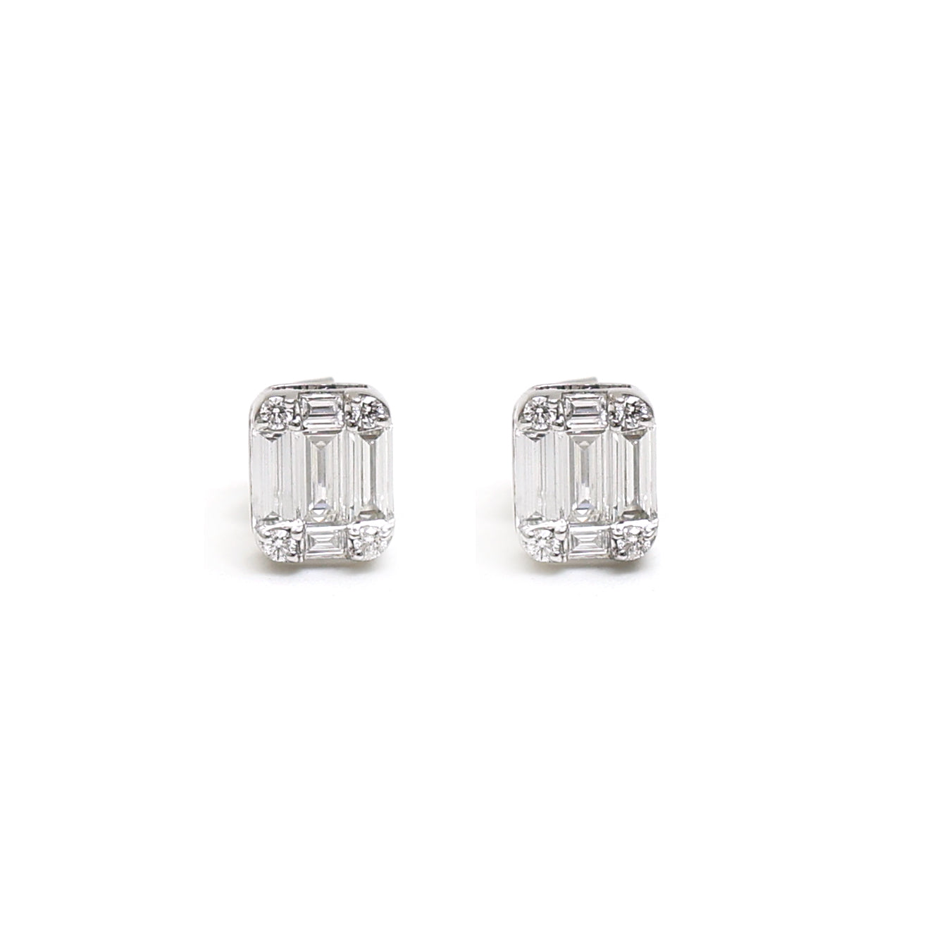 JPERG-1873/7025 Diamond Studs Earring | 18K