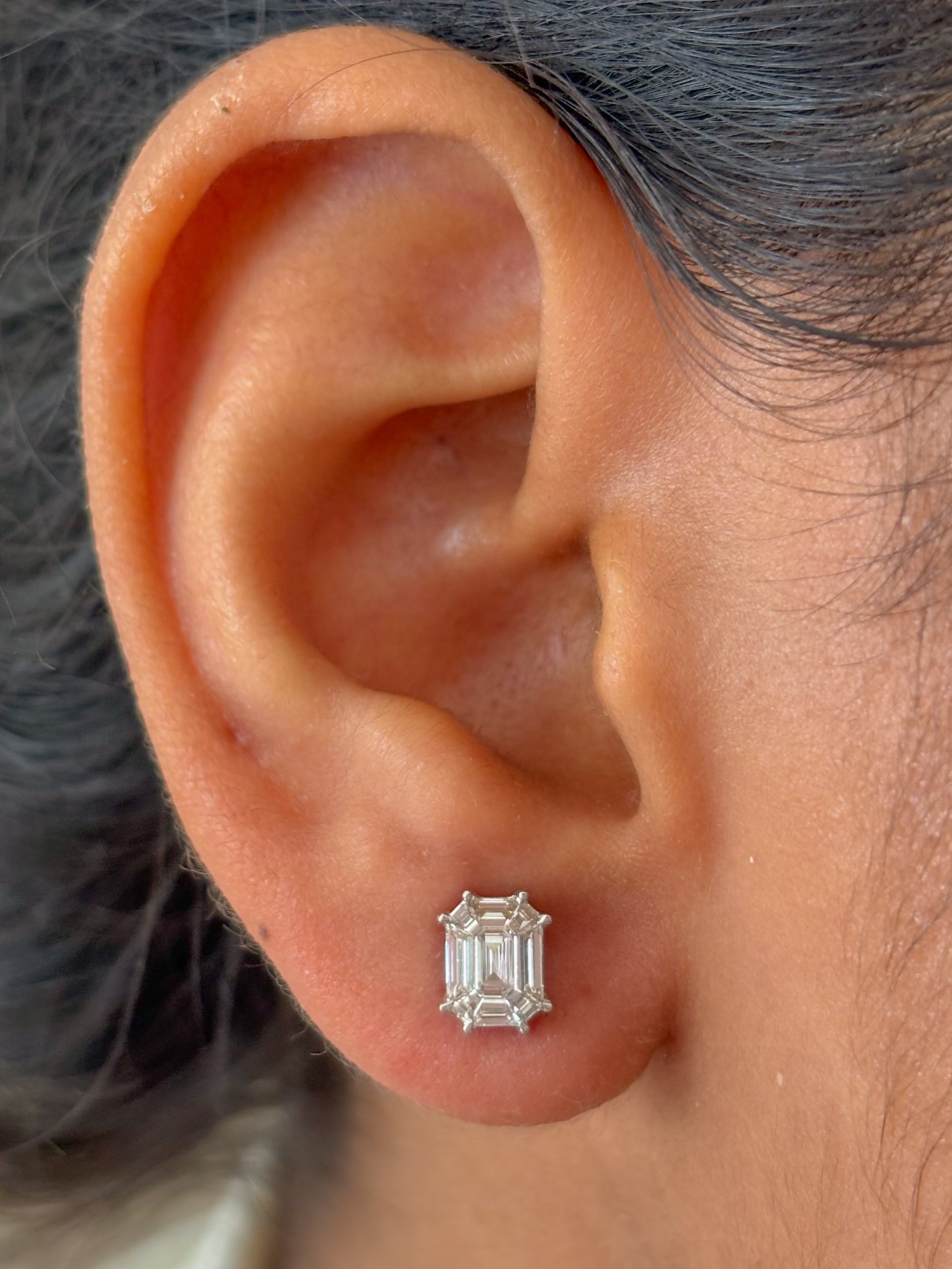 JPERG-1890/7064 Diamond Studs Earring | 18K