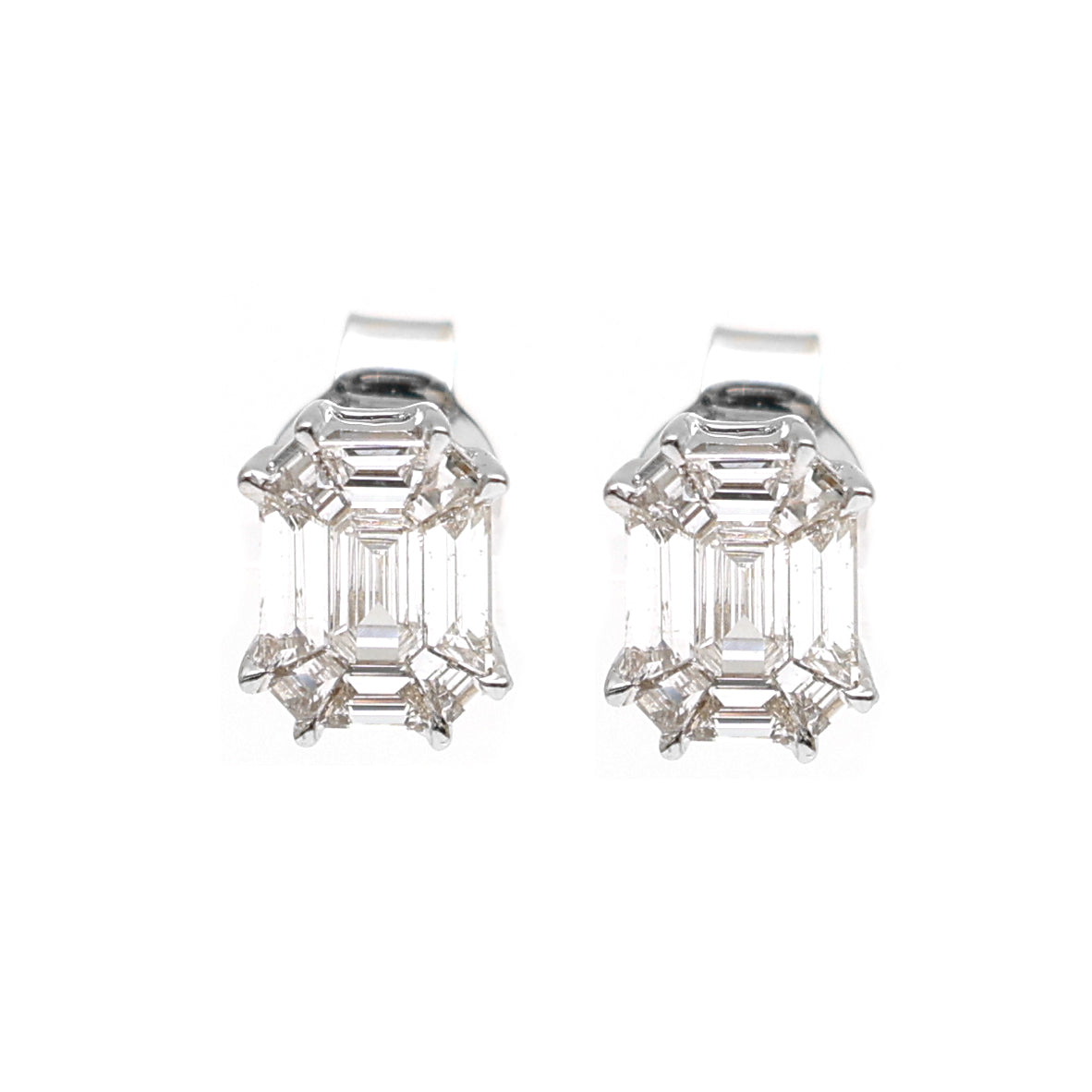 JPERG-1890/7064 Diamond Studs Earring | 18K