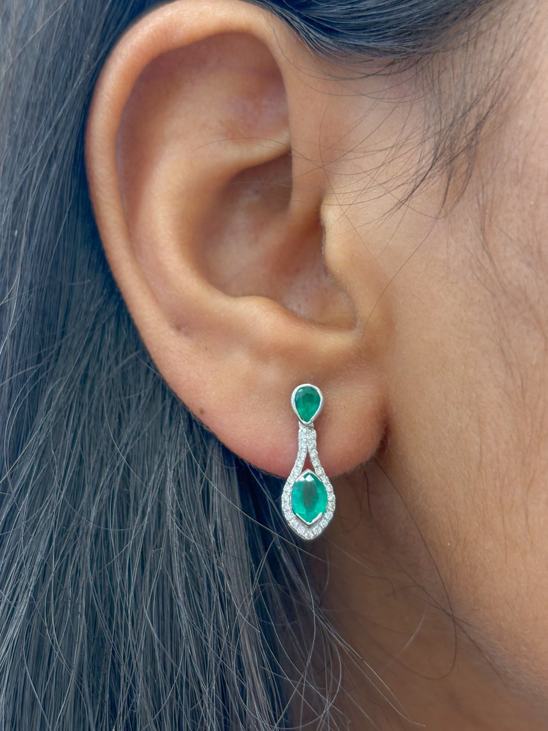JPERG-1997/7359 Emerald Pear With Diamond Dangling Earring | 18K