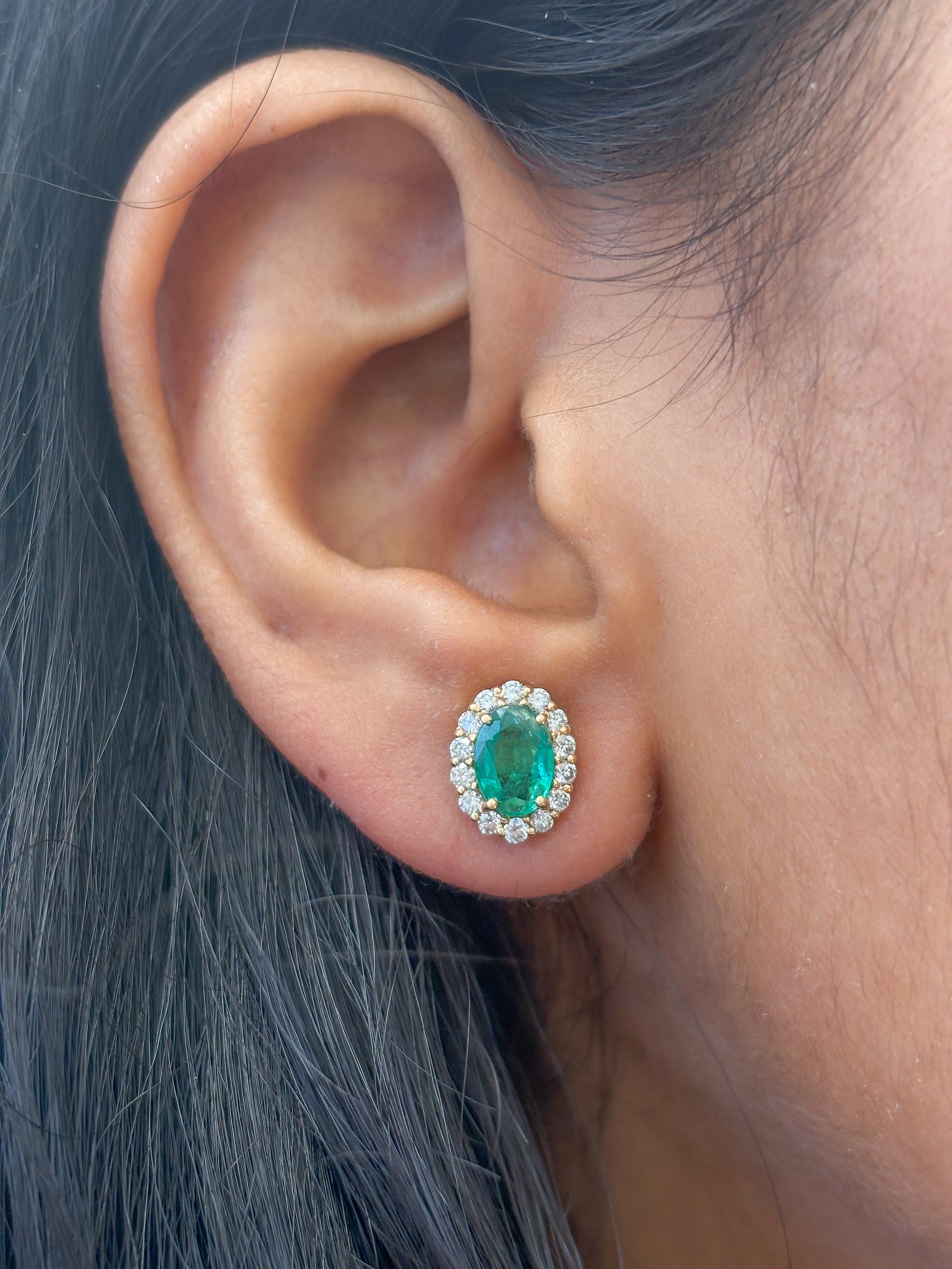JPERG-2025/7484 Emerald Oval With Diamond Studs Earring | 18K