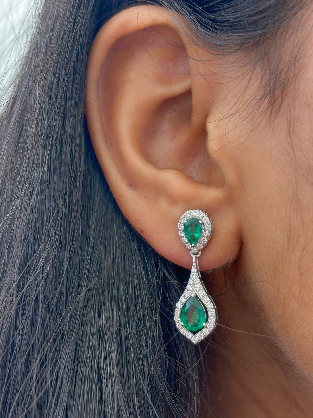 JPERG-2054/7599 Emerald Pear Diamond Dangling Earring | 18K