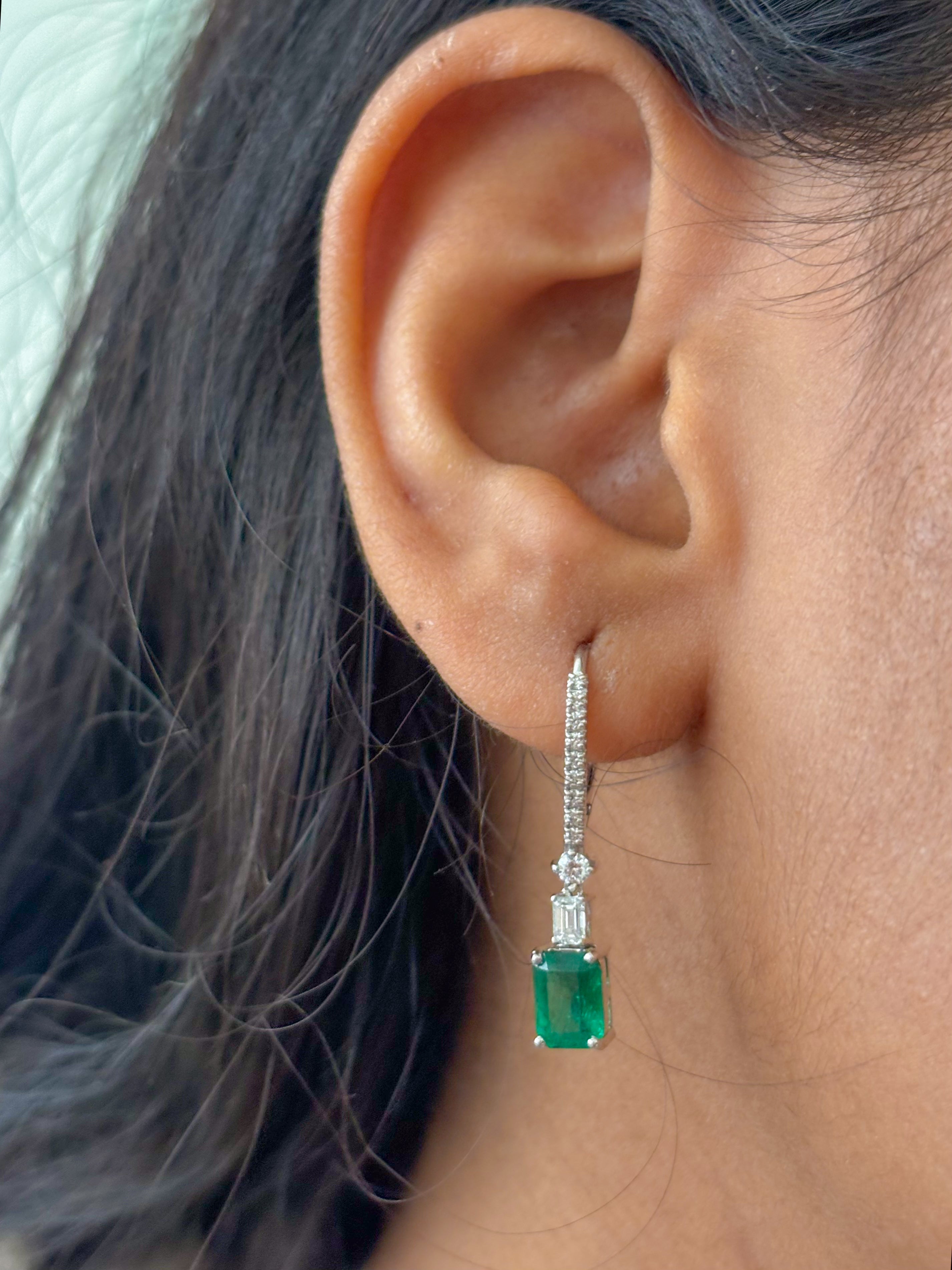 JPERG-2065/7633 Emerald Octagon Diamond Dangling Earring | 18K