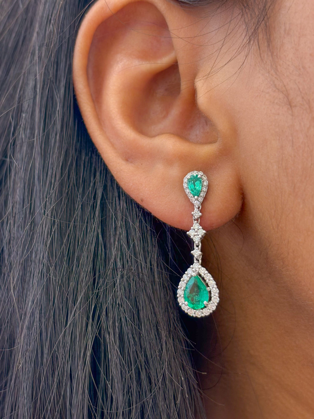 JPERG-2084/7665 Emerald Pear Diamond Dangling Earring | 18K