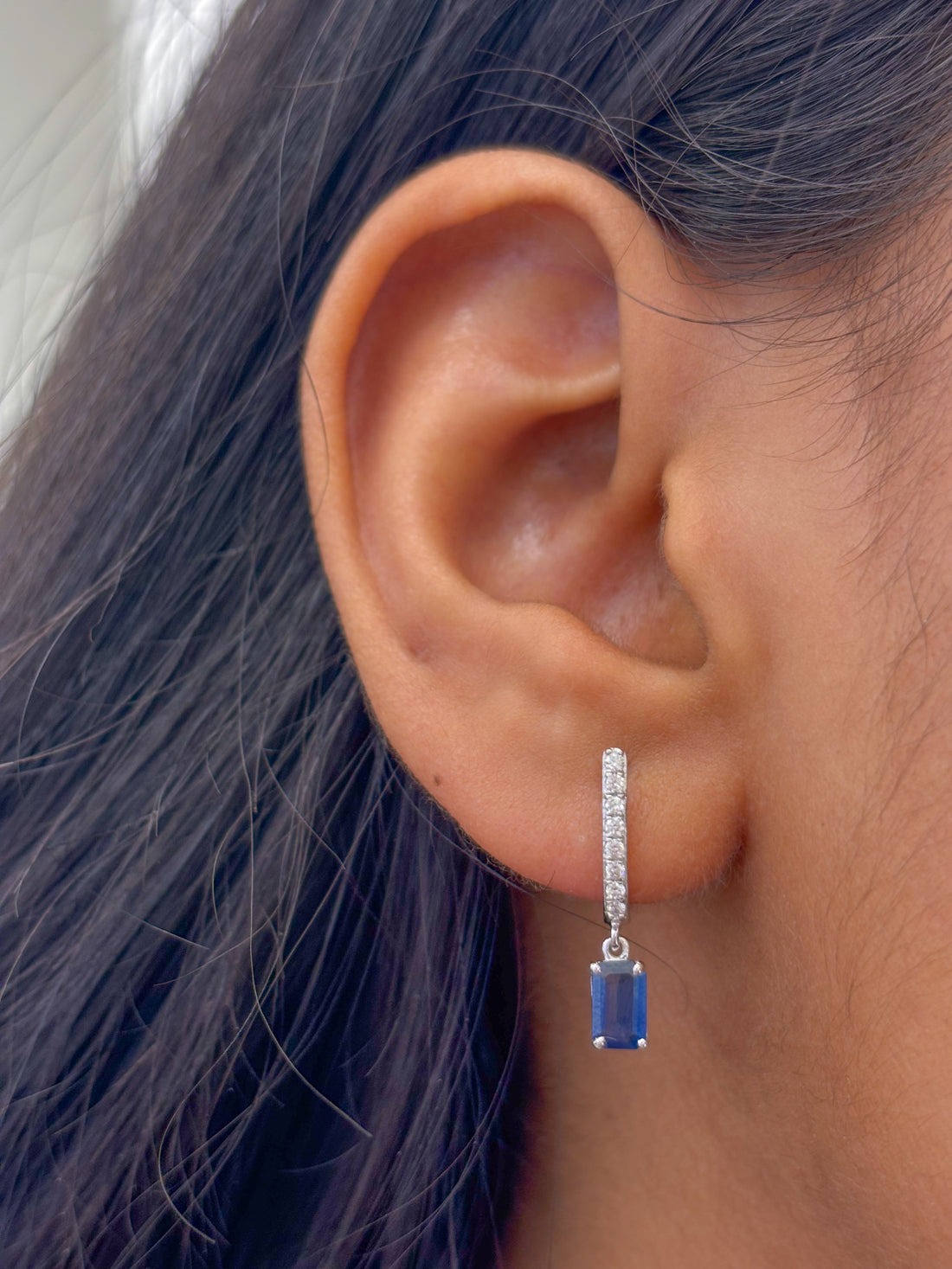 JPERG-2096/7686 Blue Sapphire Octagon Diamond Huggies Earring | 18K