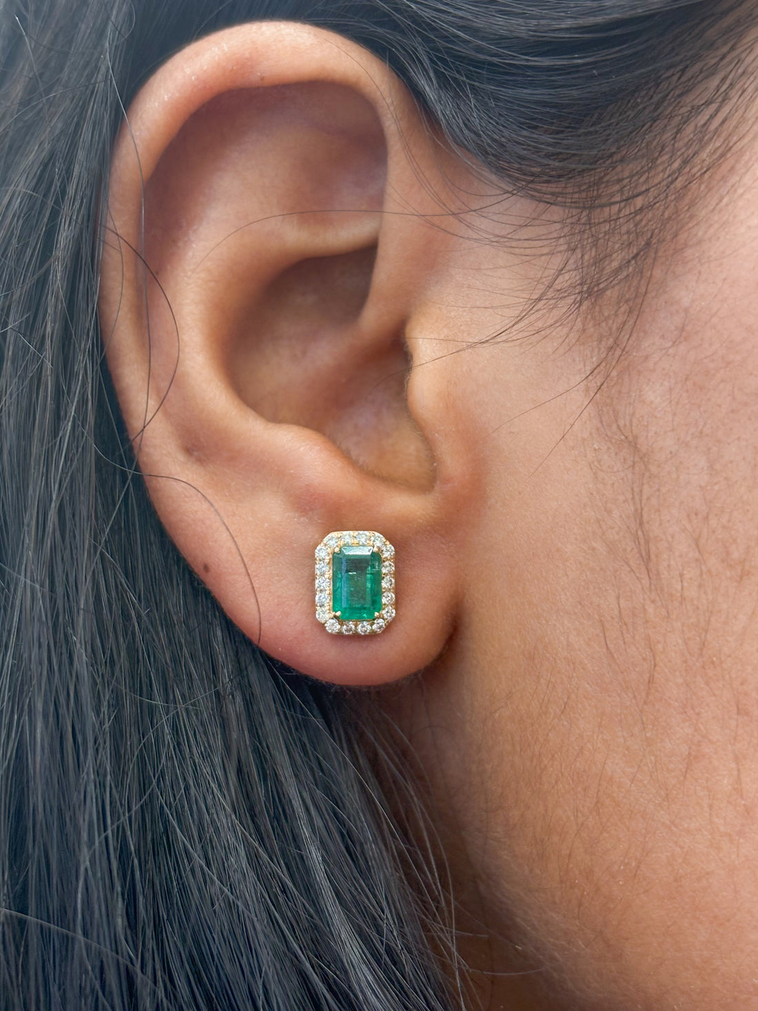 JPERG-2134/7766 Emerald Octagon Studs Earring | 18K