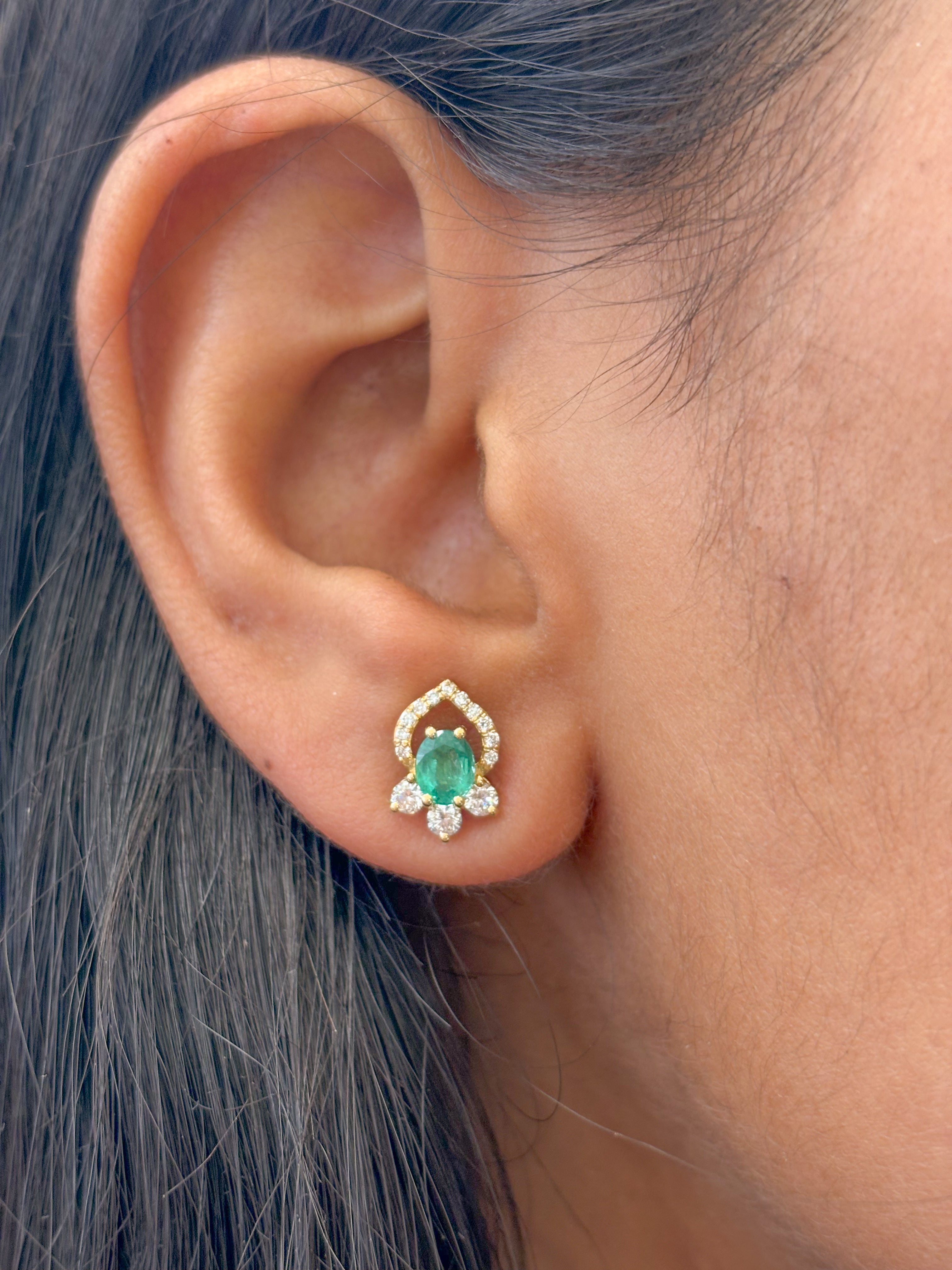 JPERG-2136/7800 Emerald Oval Diamond Studs Earring | 18K