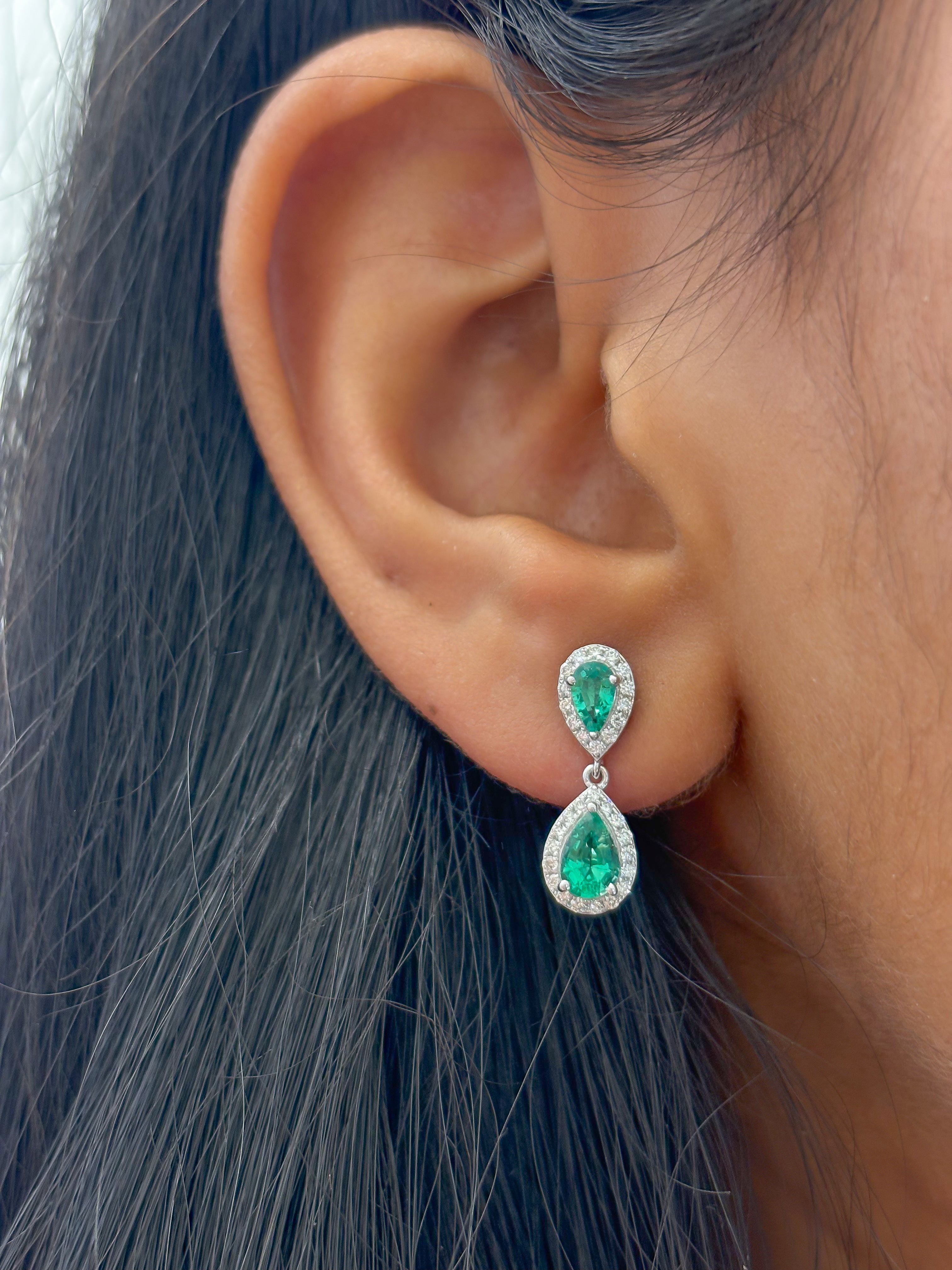 JPERG-2145/7809 Emerald Pear Diamond Dangling Earring | 18K