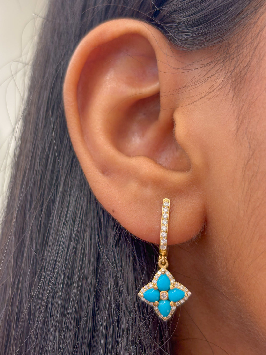 JPERG-2186/7976 Turquoise Pear Diamond Huggies Earring | 18K