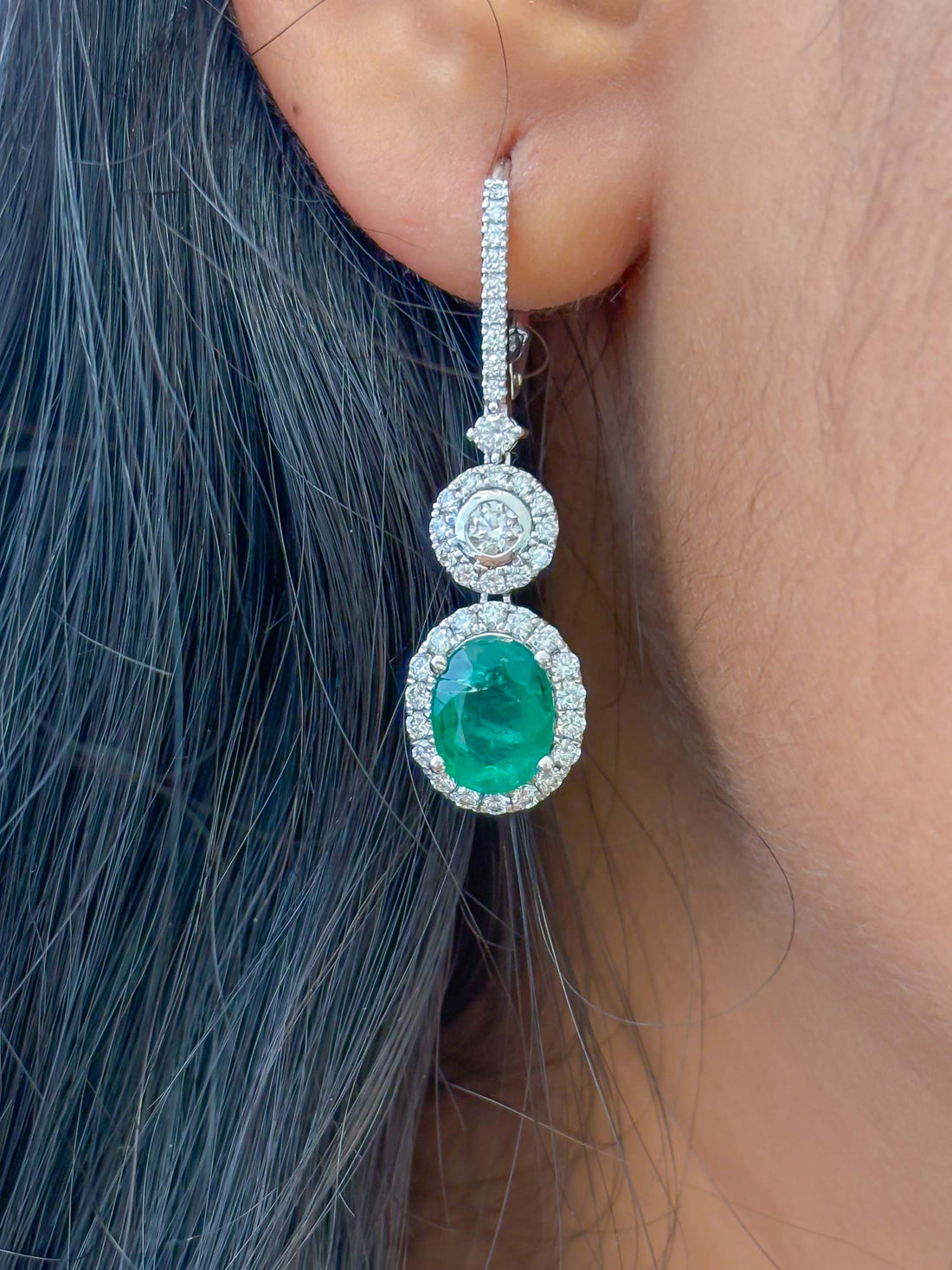 JPERG-2318/8230 Emerald Oval With Diamond Dangling Earring | 18K