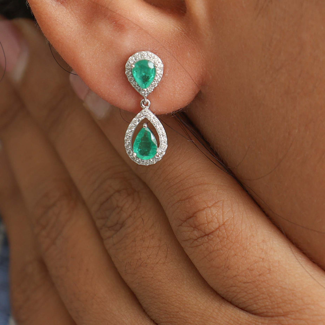 JPERG-2320/8236 Emerald Pear With Diamond Dangling Earring | 18K