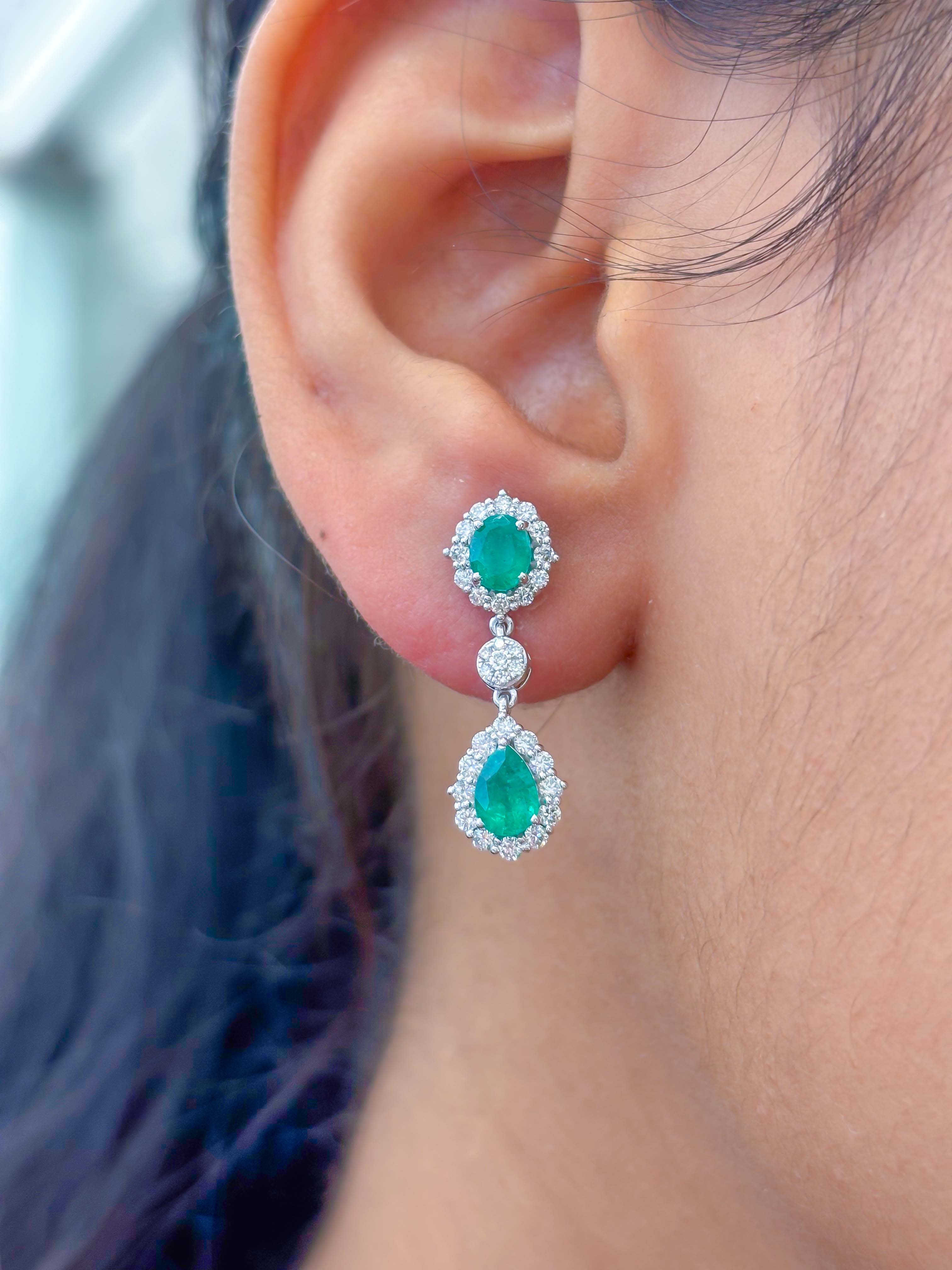 JPERG-2325/8270 Emerald  Pear With Diamond Dangling Earring | 18K