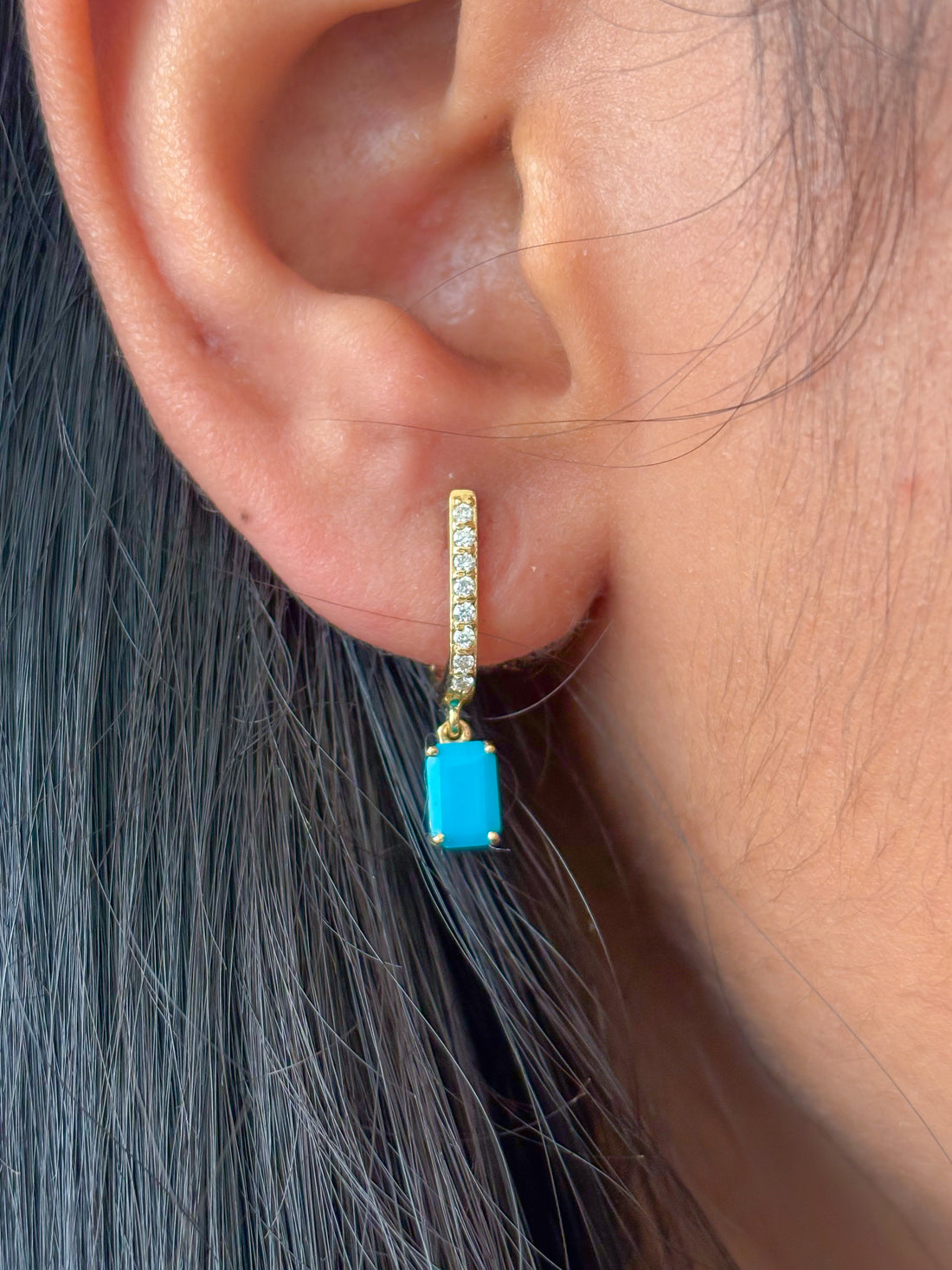 JPERG-2361/8417 Turquoise Diamond Earring | 18K