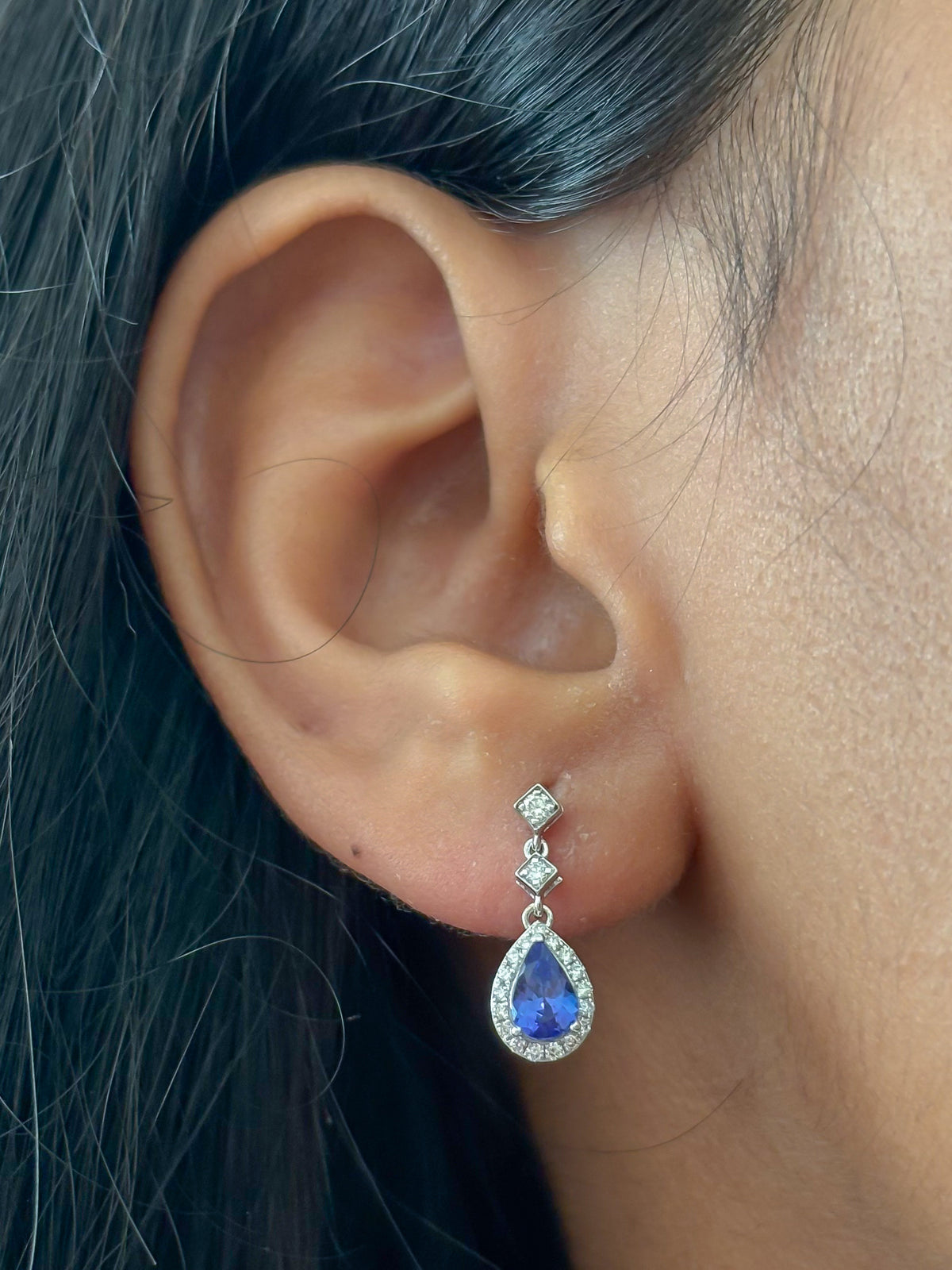 JPERG-2370/8428 Tanzanite Diamond Earring | 18K