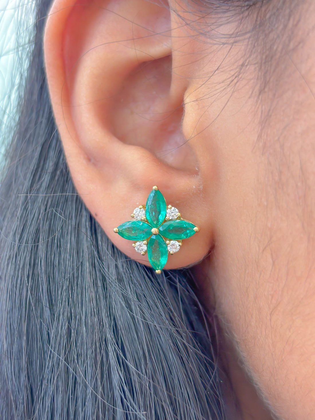 JPERG-2394/8573 Emerald Diamond Earring | 18K