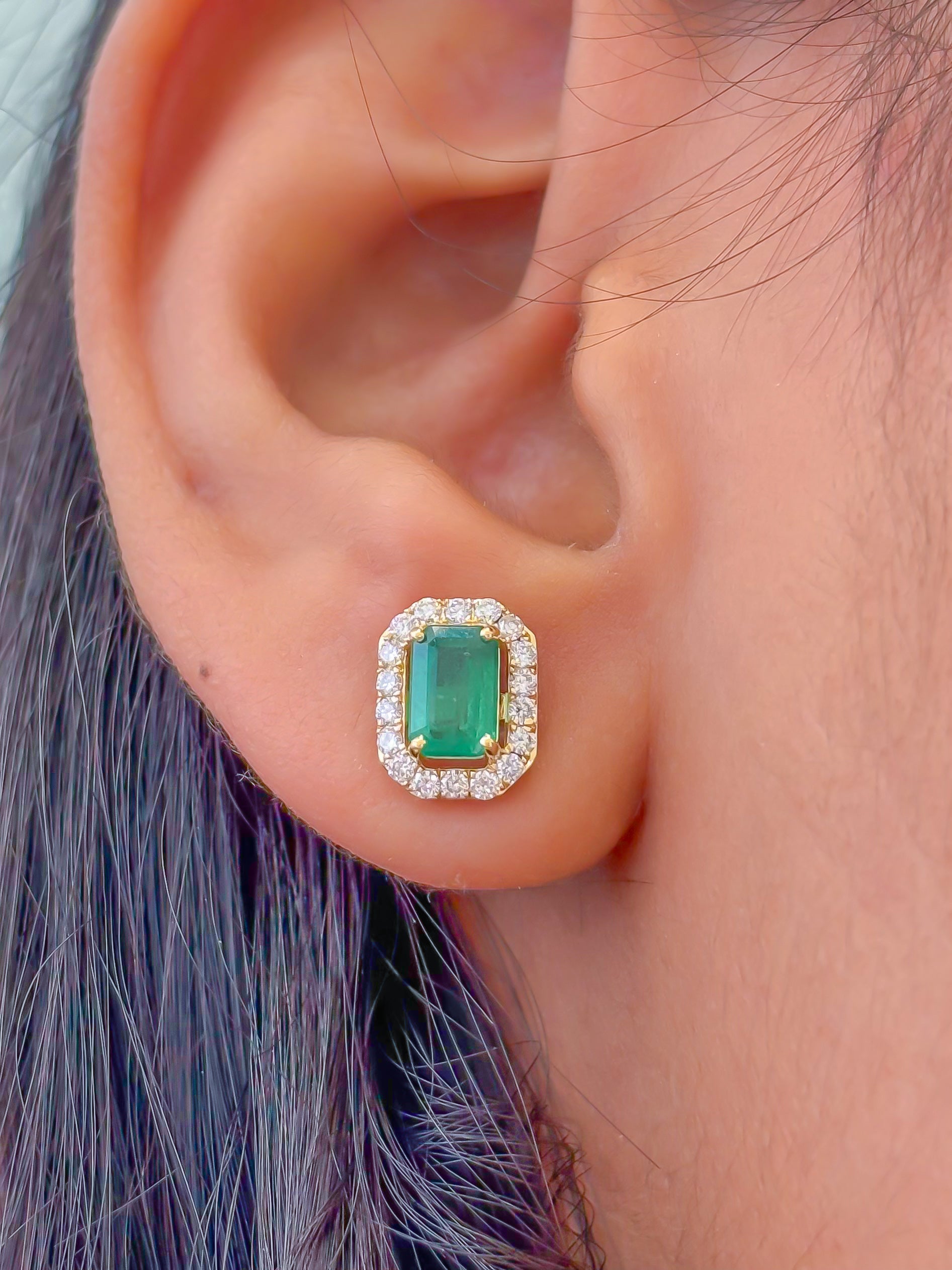 JPERG-3435/8831 Emerald Diamond Earring | 18K