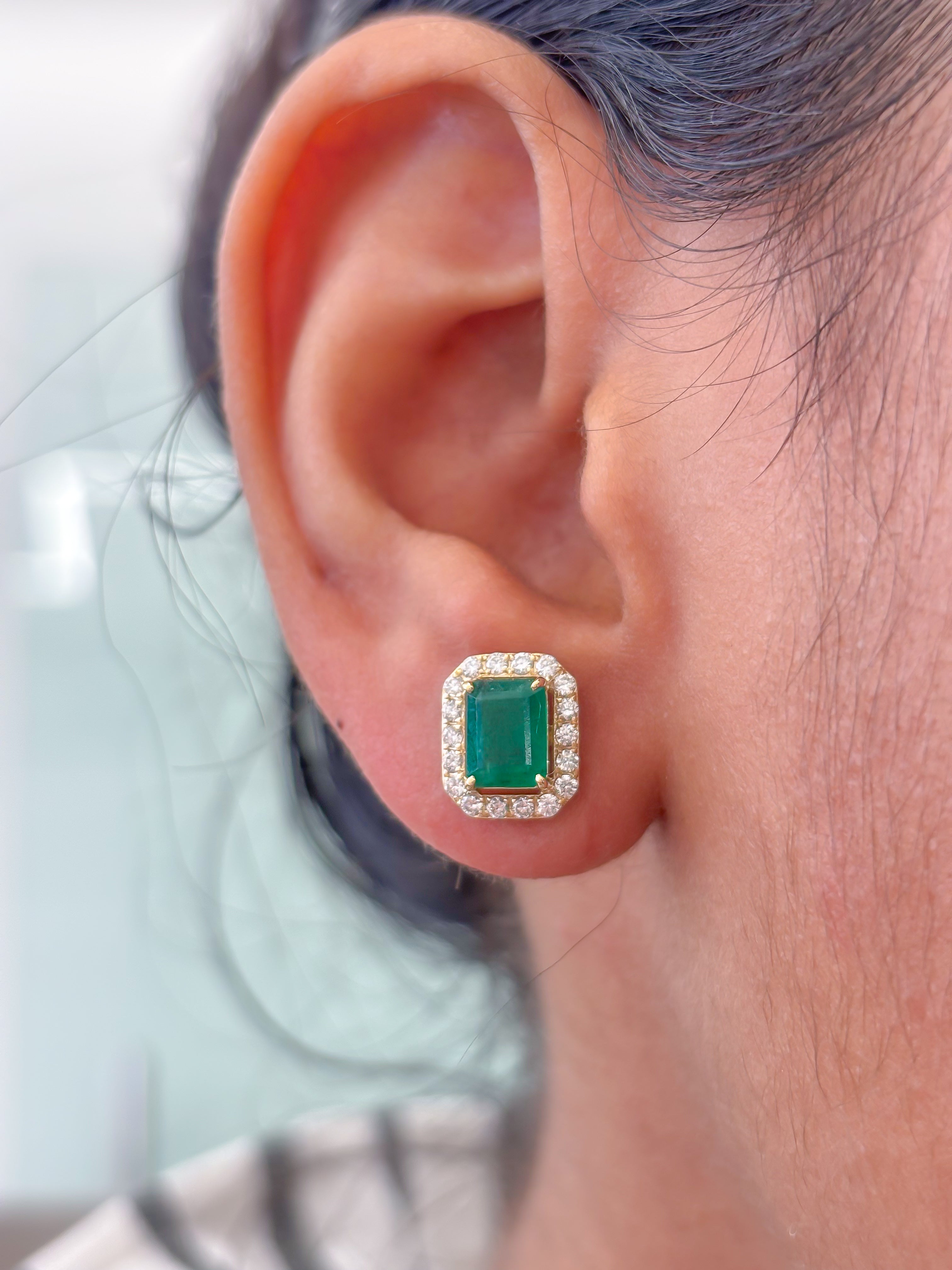 JPERG-3447/8873 Emerald Diamond Earring | 14K