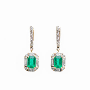 JPERG-3473/9022 Emerald Diamond Earring | 18K