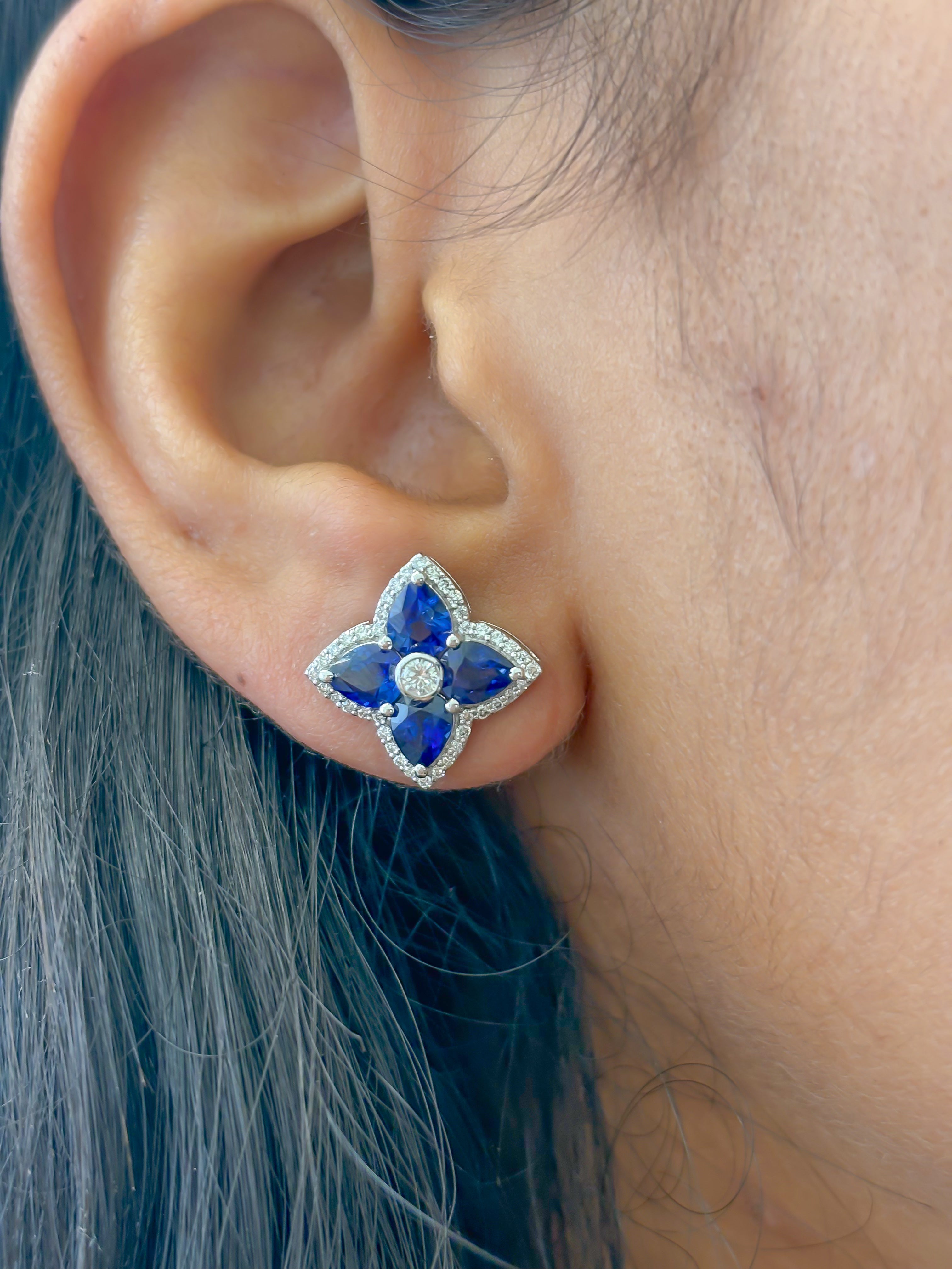 JPERG-3529/9460 Blue Sapphire Diamond Earring | 18K