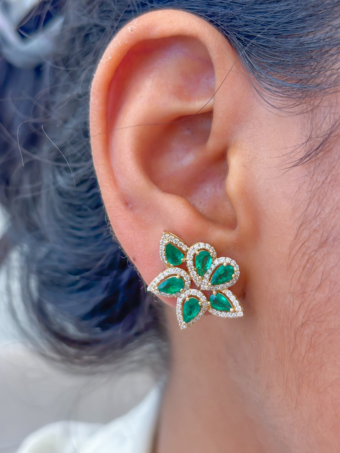 JPERG-3571/9657 Emerald Diamond Earring | 18K