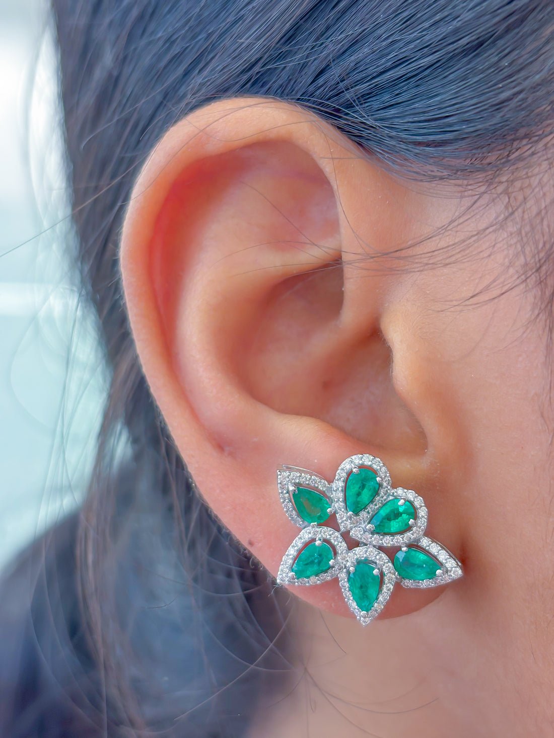 JPERG-3653/10107 Emerald Diamond Earring | 18K
