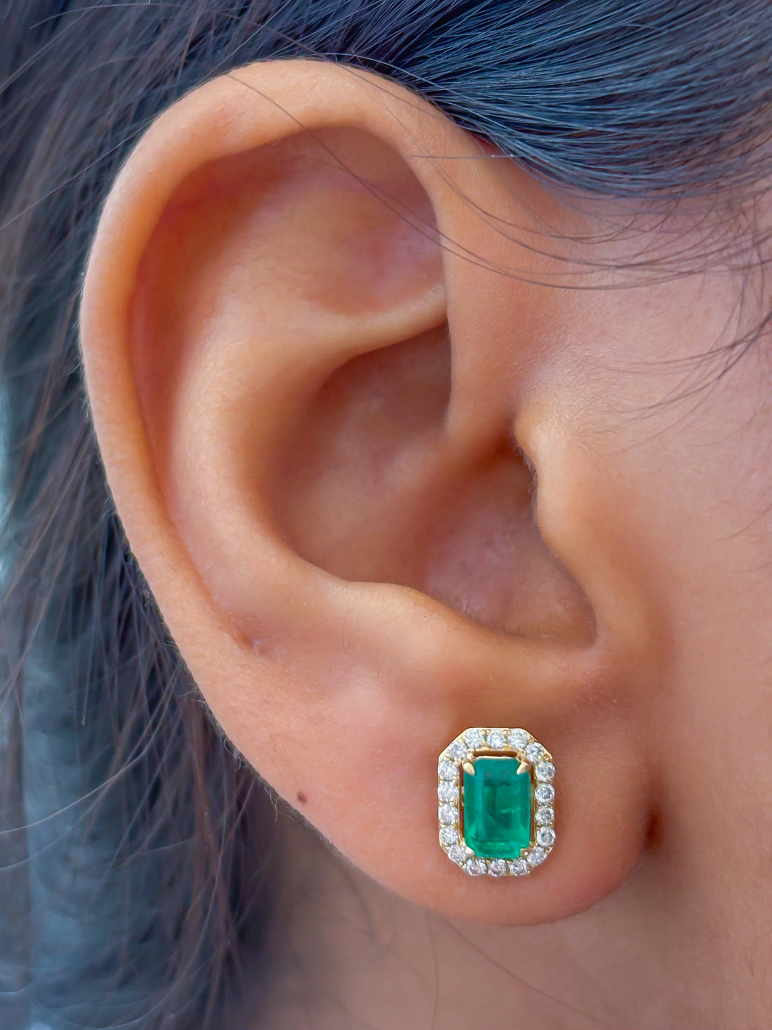 JPERG-3717/10349 Emerald Diamond Earring | 18K
