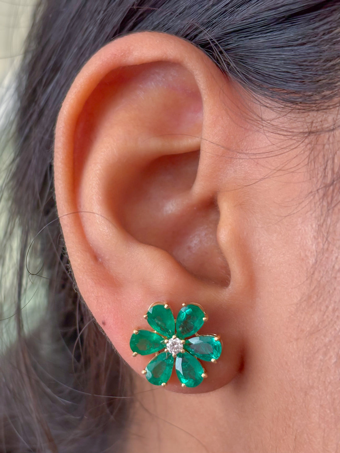 JPERG-3789/10551 Emerald Diamond Earring | 18K