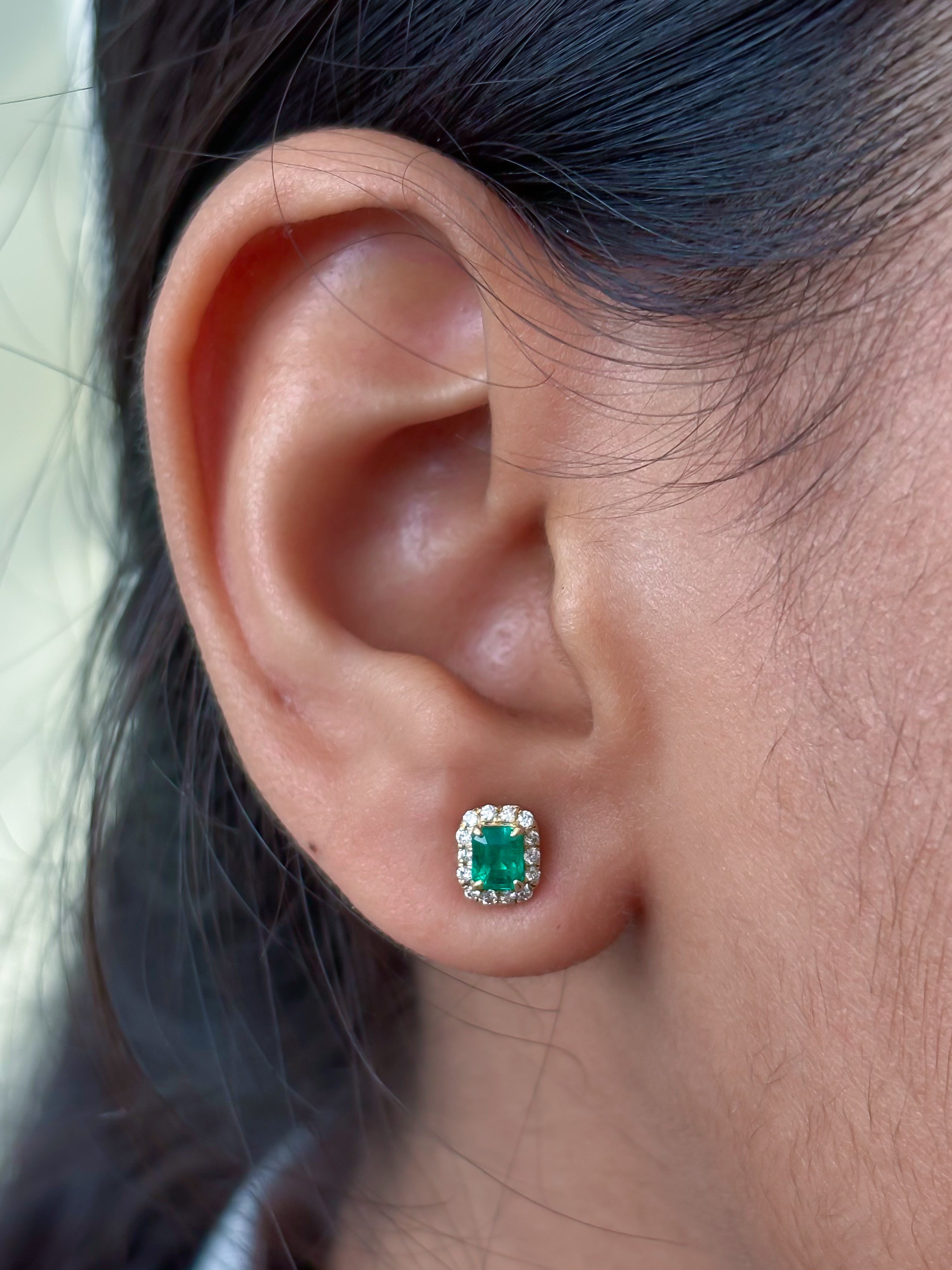 JPERG-3880/10728 Emerald Diamond Earring | 18K
