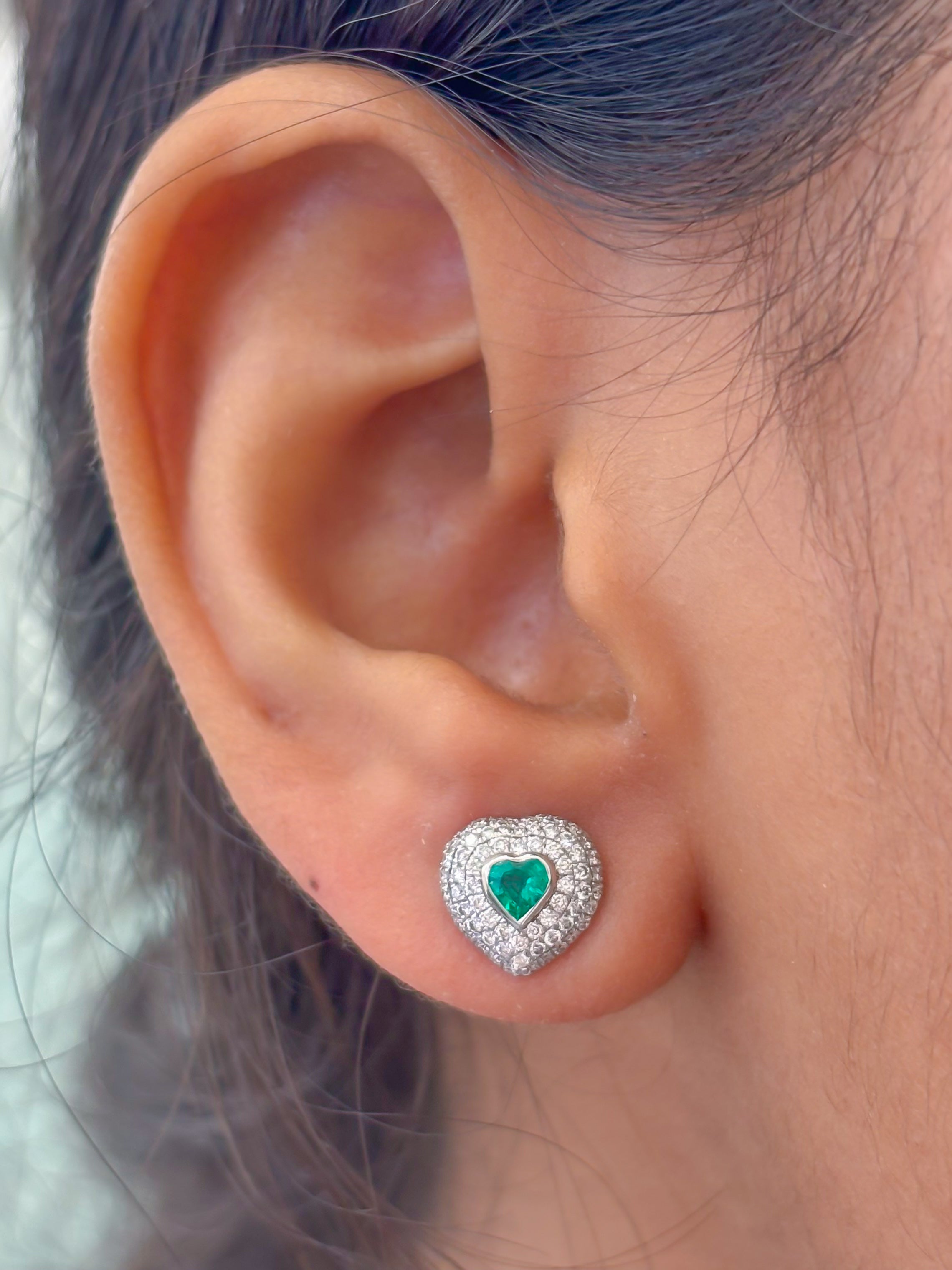 JPERG-3885/10754 Emerald Diamond Earring | 18K