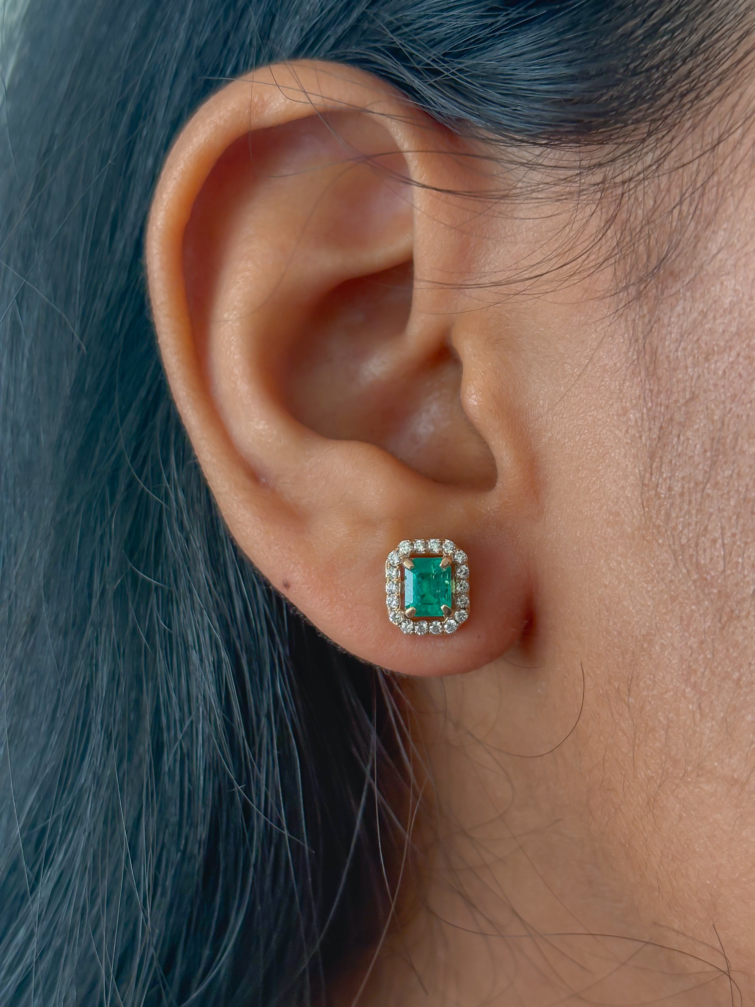 JPERG-3895/10781 Emerald Diamond Earring | 18K