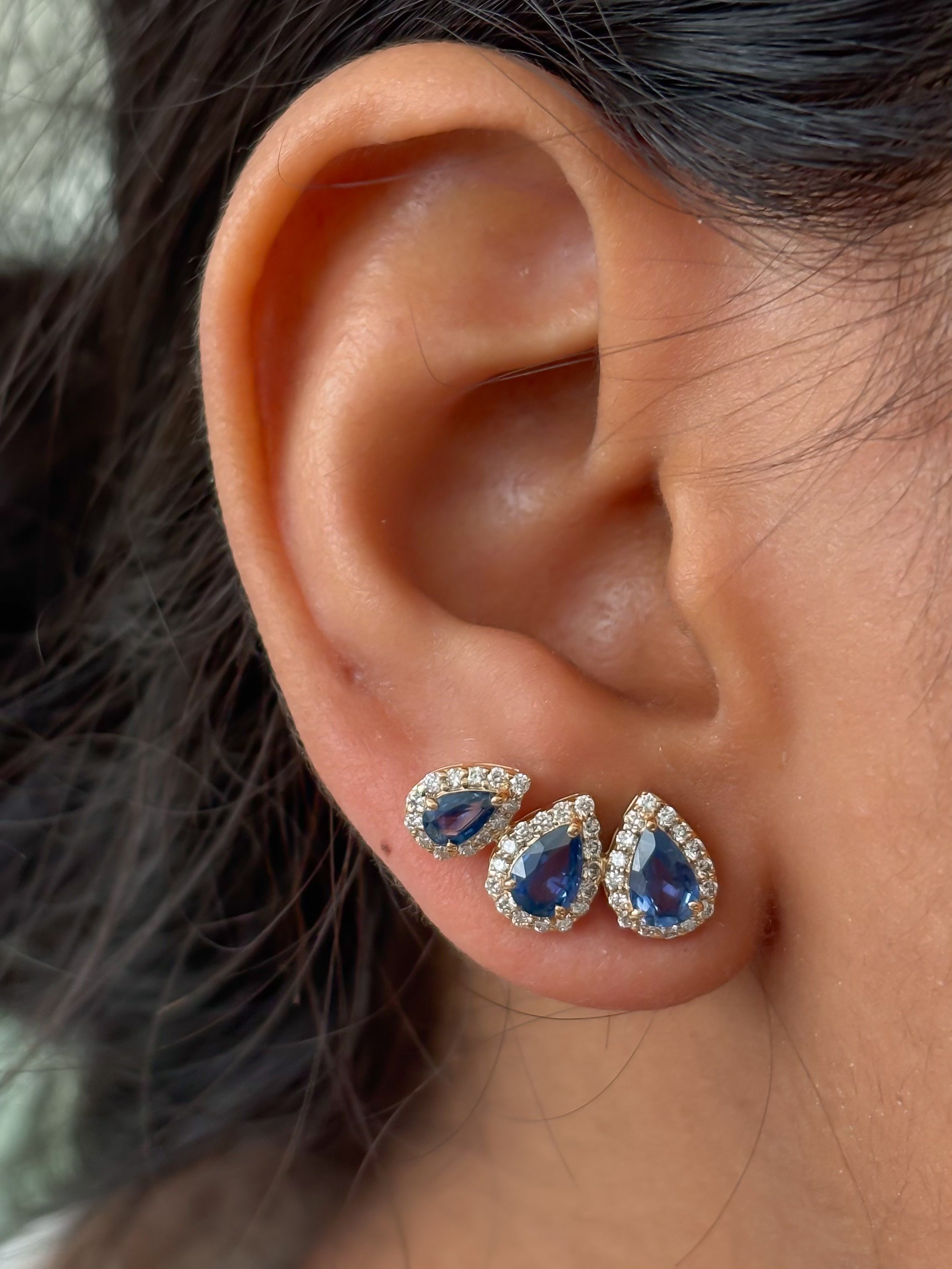 JPERG-3910/10809 Blue Sapphire Diamond Earring | 18K