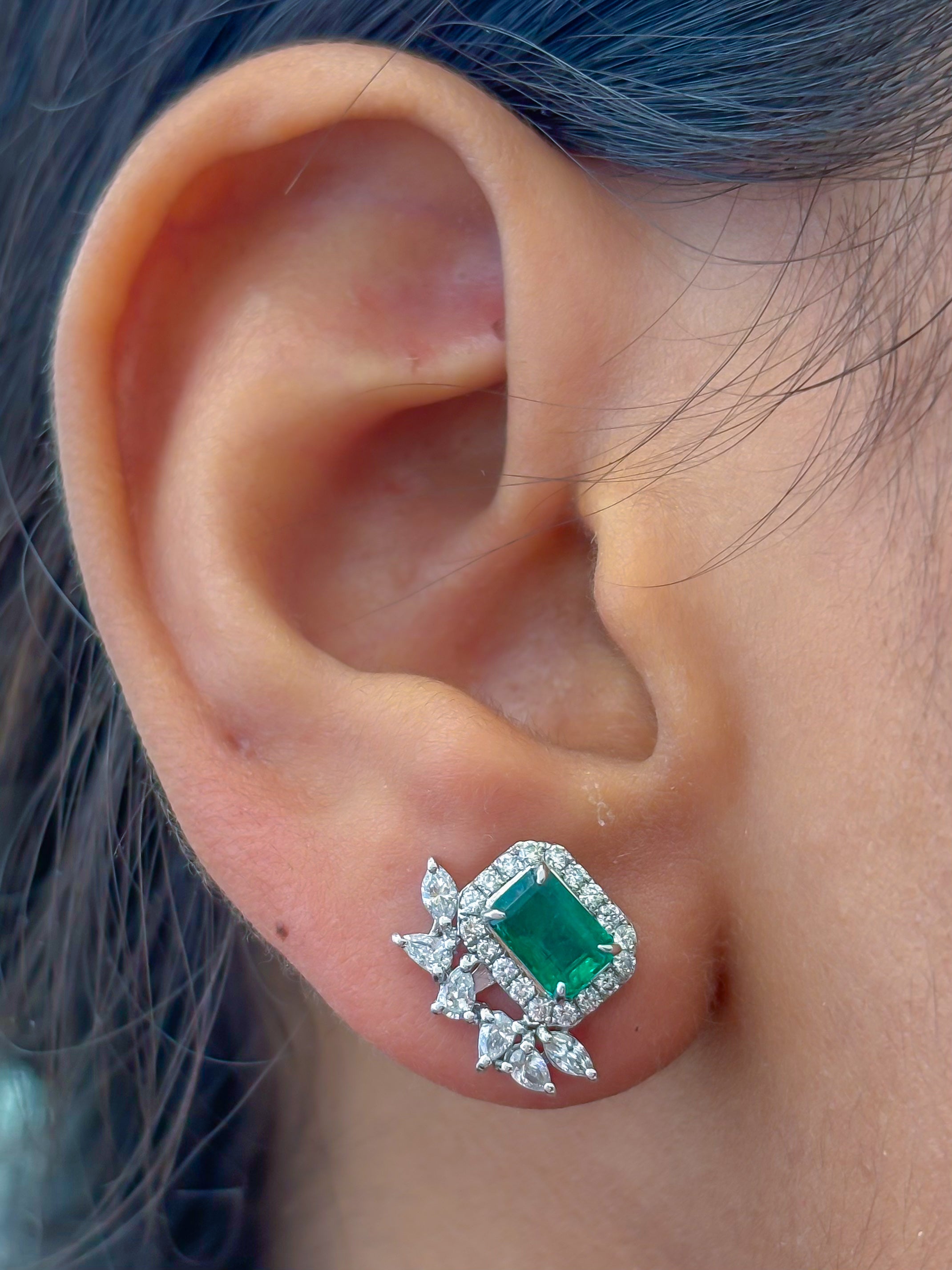 JPERG-3939/10860 Diamond Emerald Earring | 18K