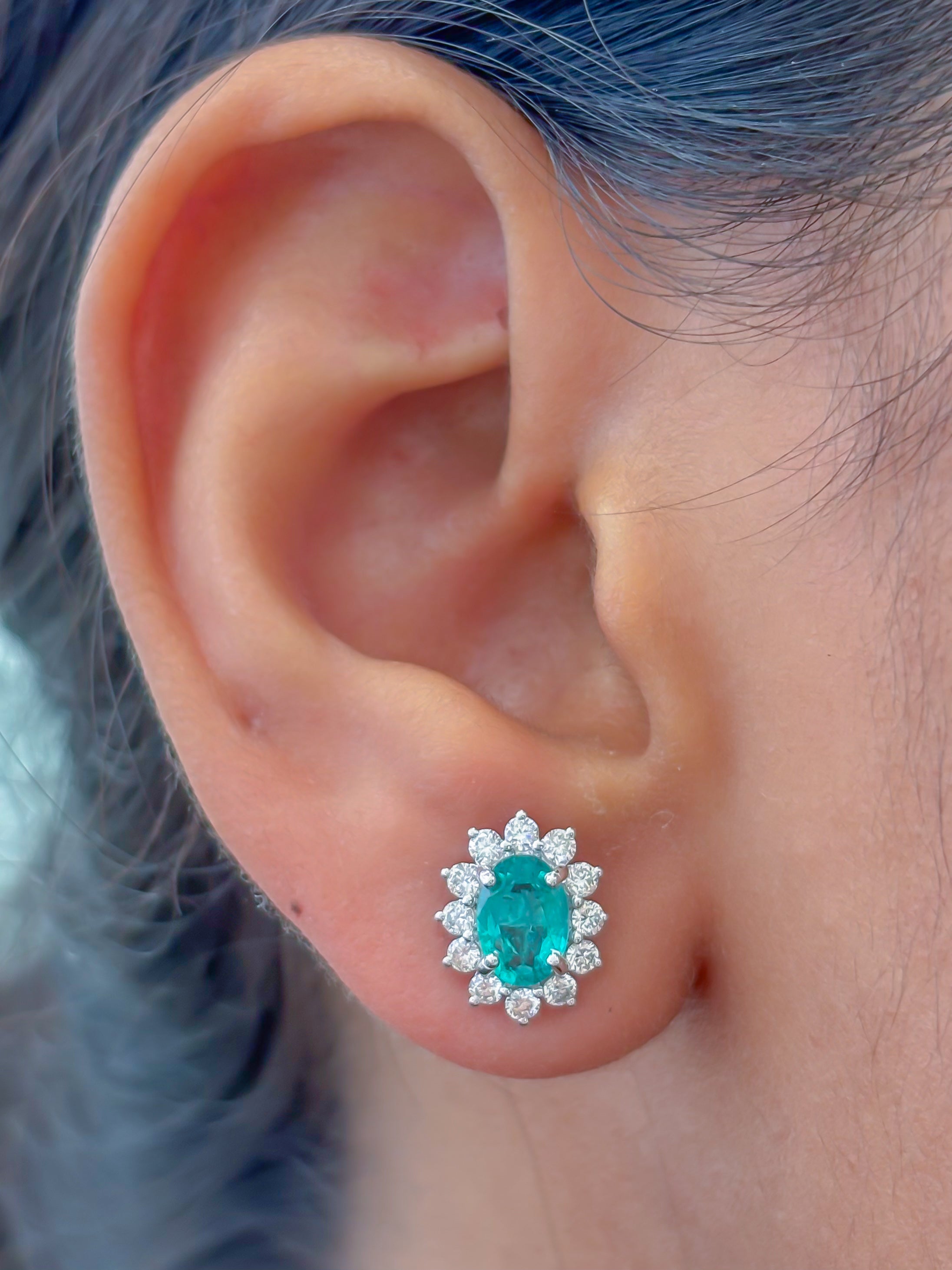 JPERG-3946/10888 Emerald Diamond Earring | 18K