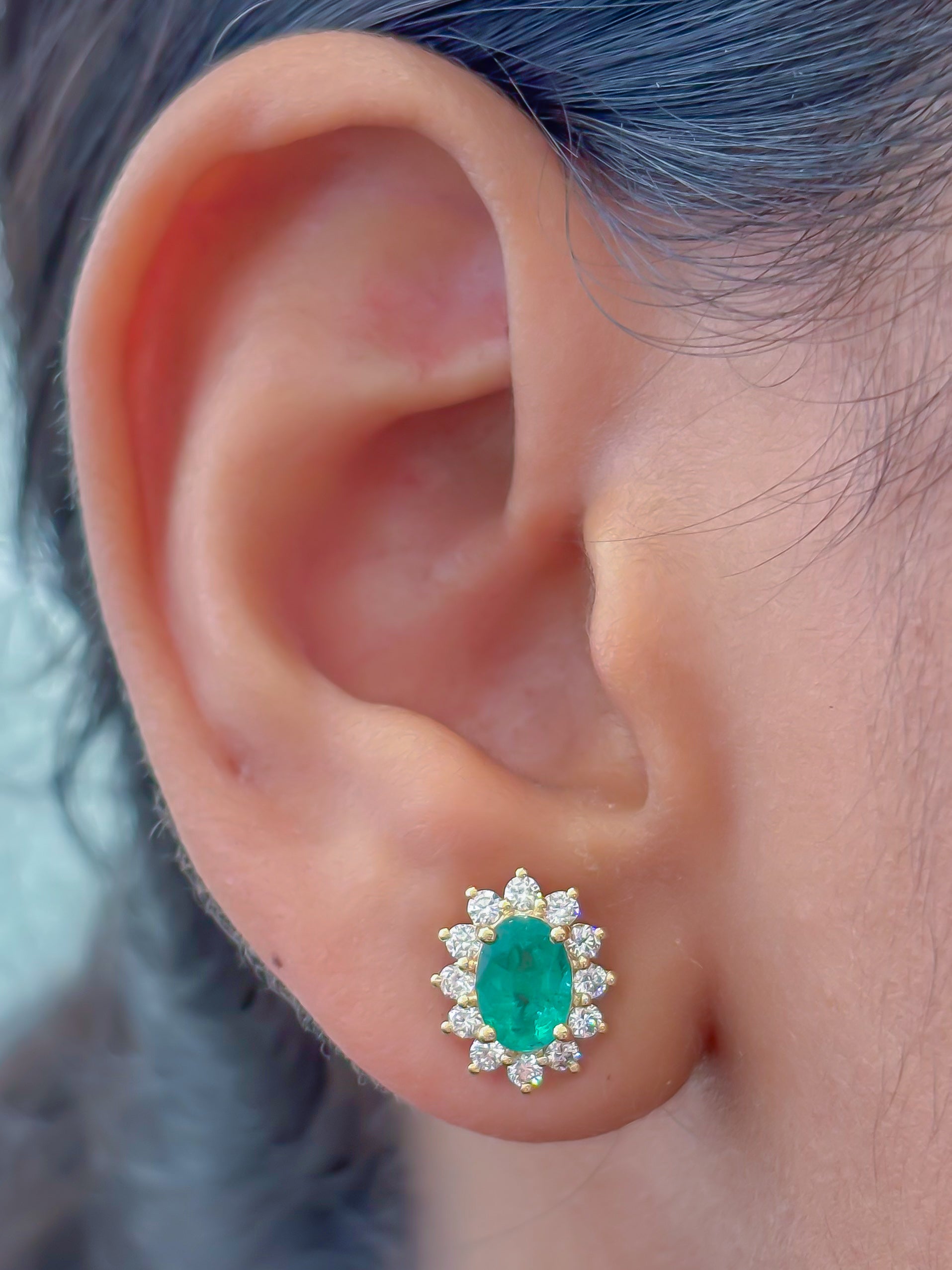 JPERG-3947/10889 Emerald Diamond Earring | 18K