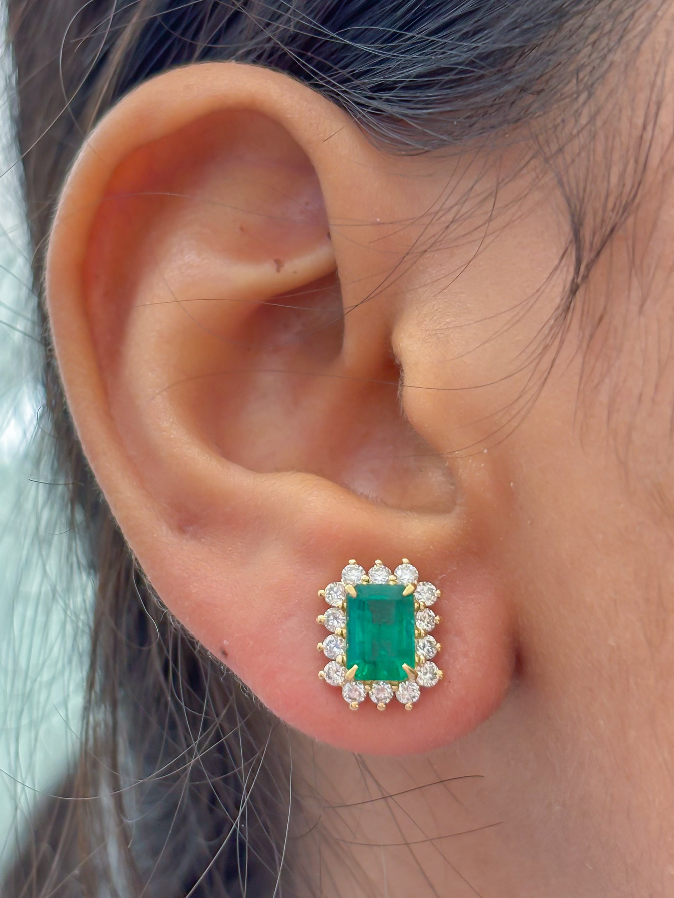 JPERG-3970/10919 Emerald Diamond Earring | 18K